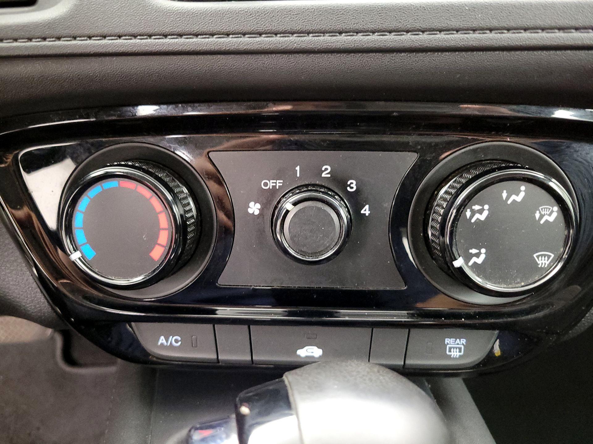Thumbnail: 2018 Honda HR-V - 16