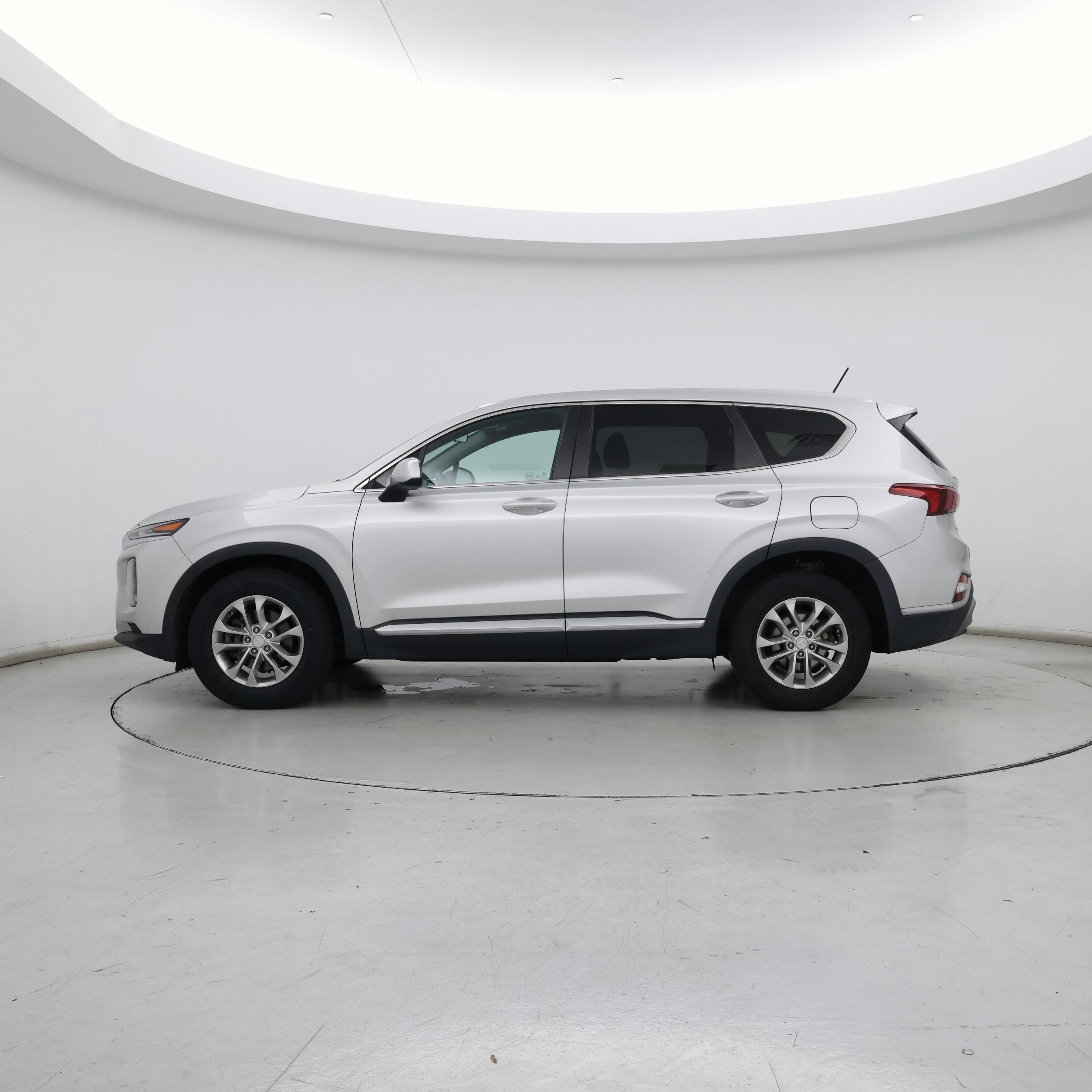 Thumbnail: 2019 Hyundai Santa Fe - 3