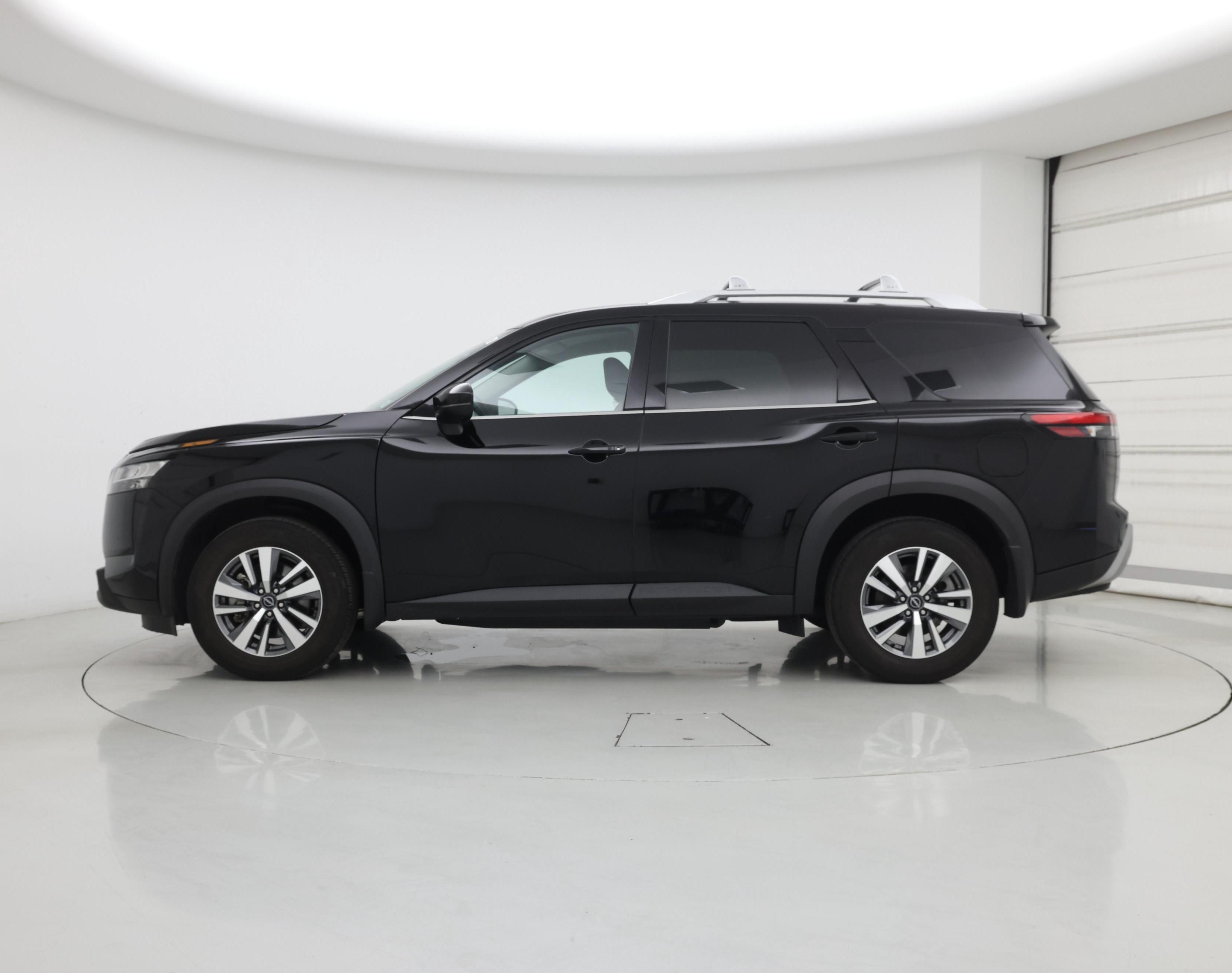 Thumbnail: 2024 Nissan Pathfinder - 3