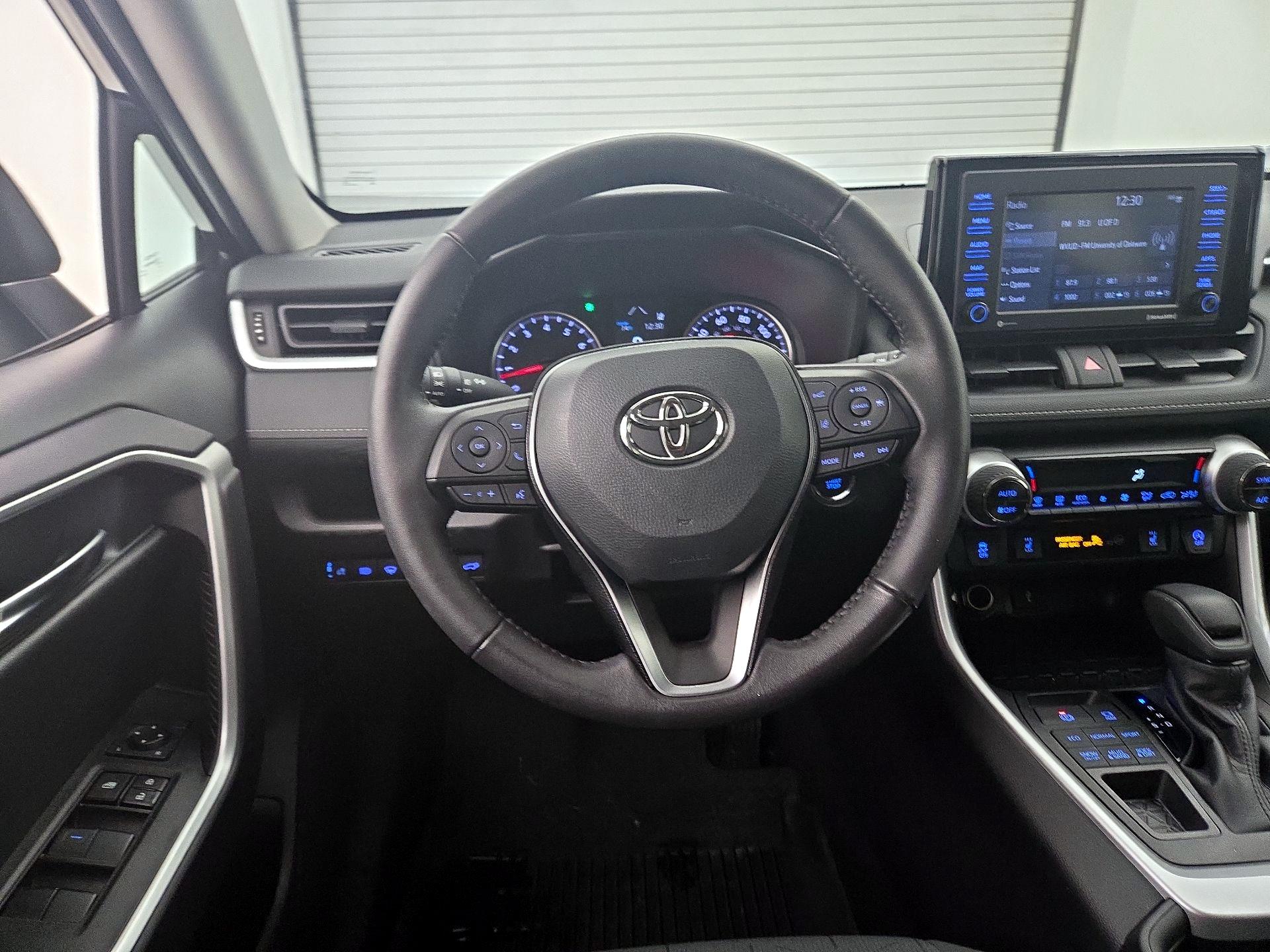Thumbnail: 2021 Toyota RAV4 - 10