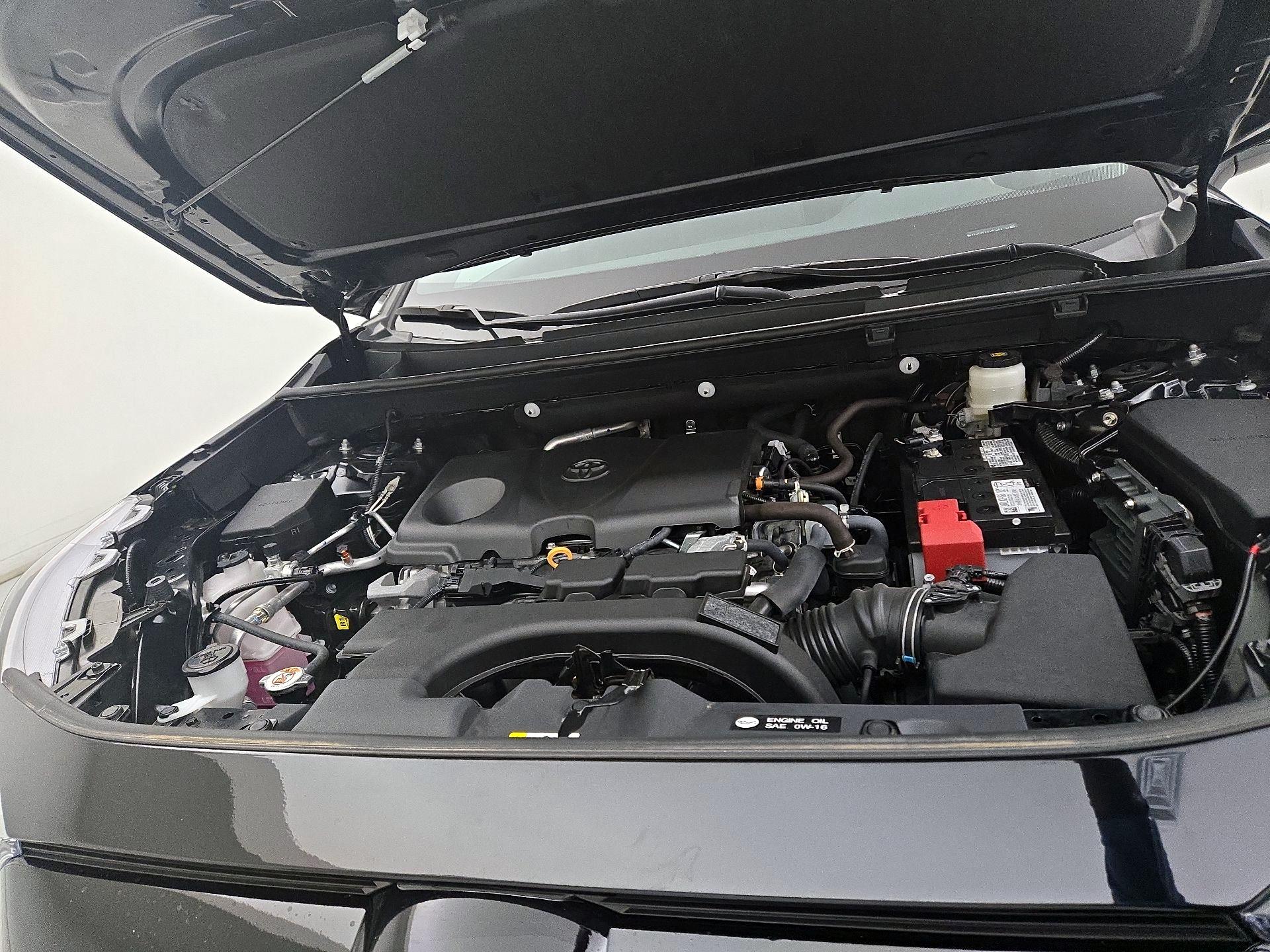 Thumbnail: 2021 Toyota RAV4 - 19