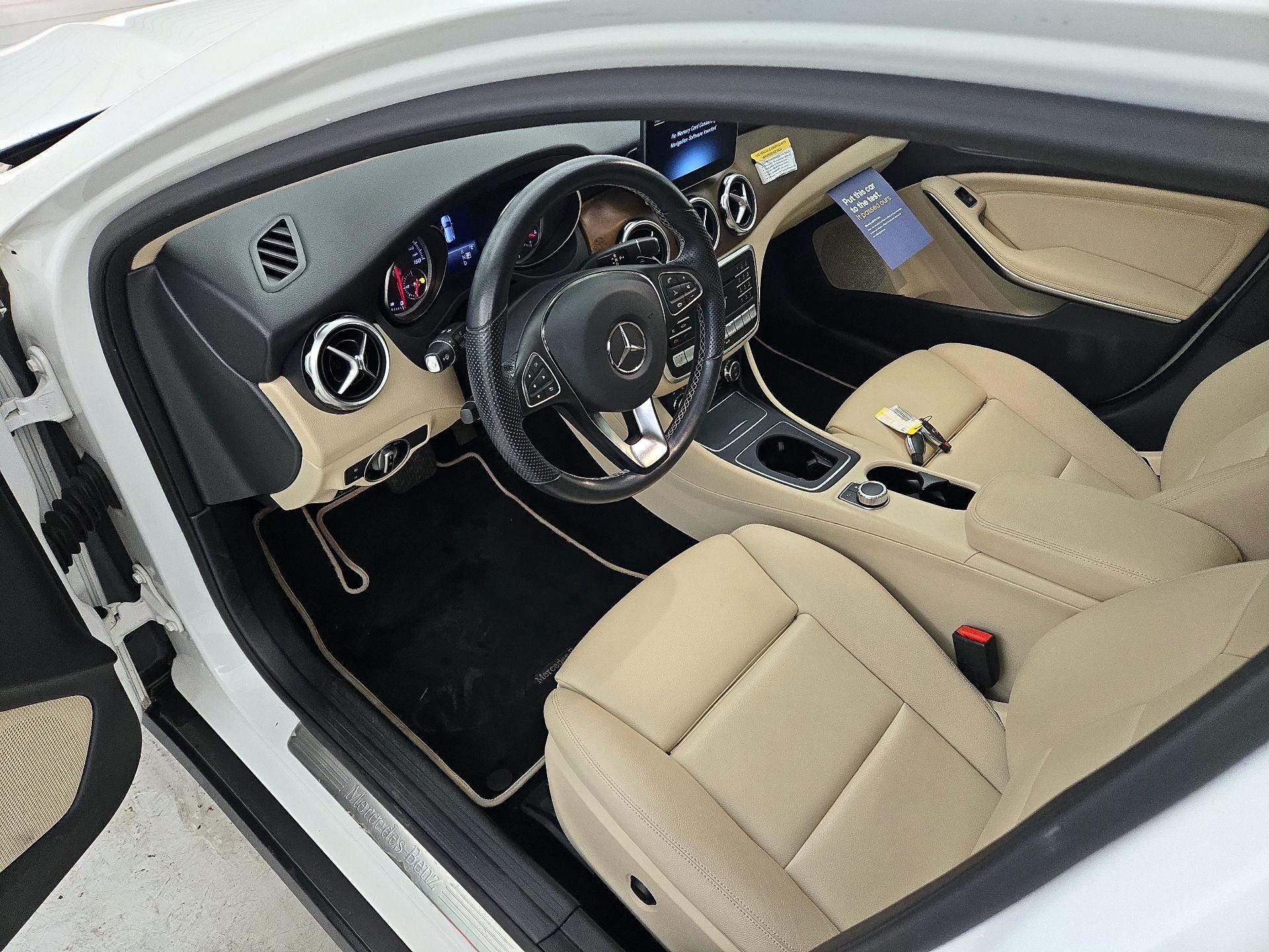 Thumbnail: 2020 Mercedes-Benz GLA - 11