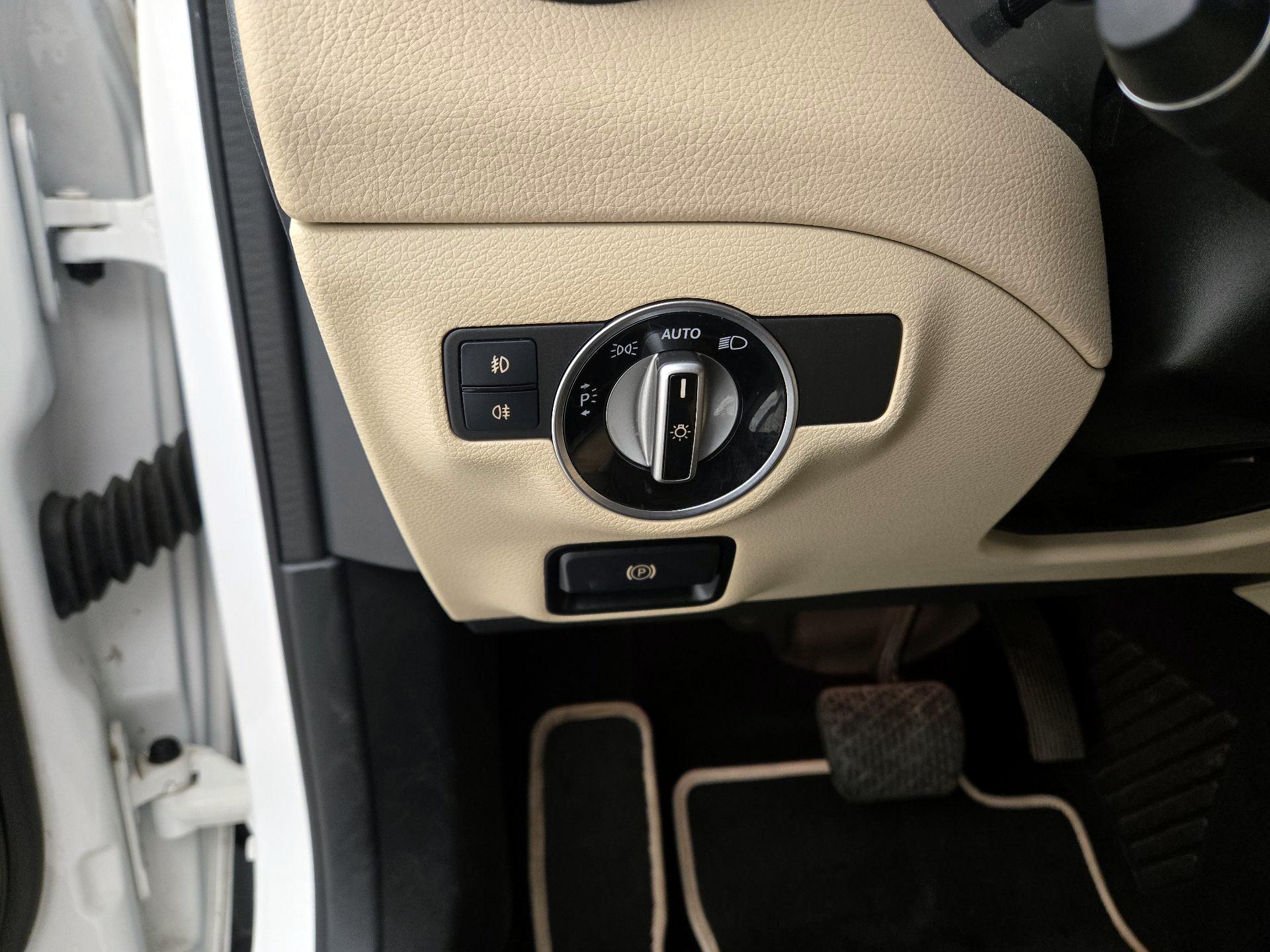 Thumbnail: 2020 Mercedes-Benz GLA - 13