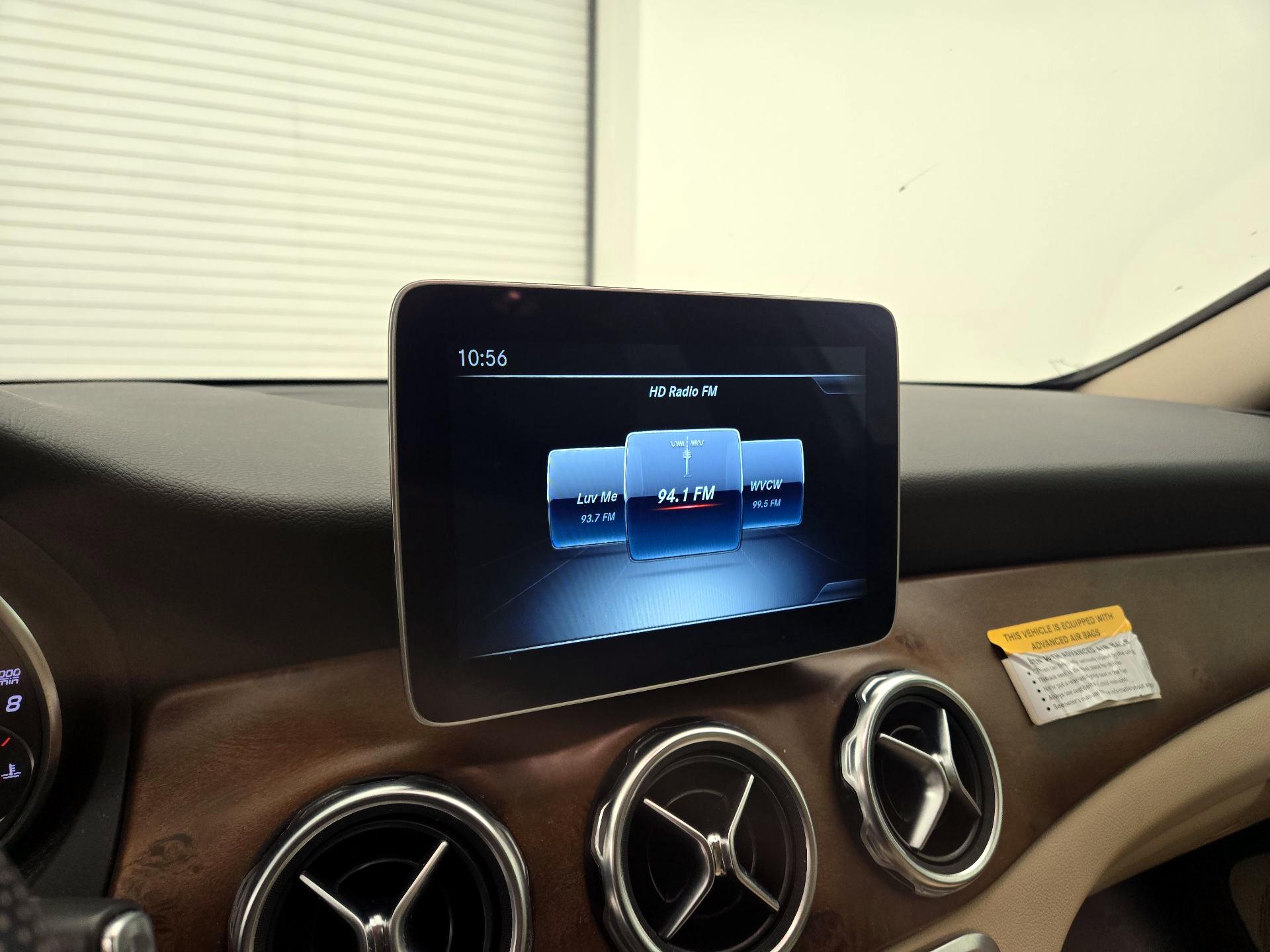 Thumbnail: 2020 Mercedes-Benz GLA - 15