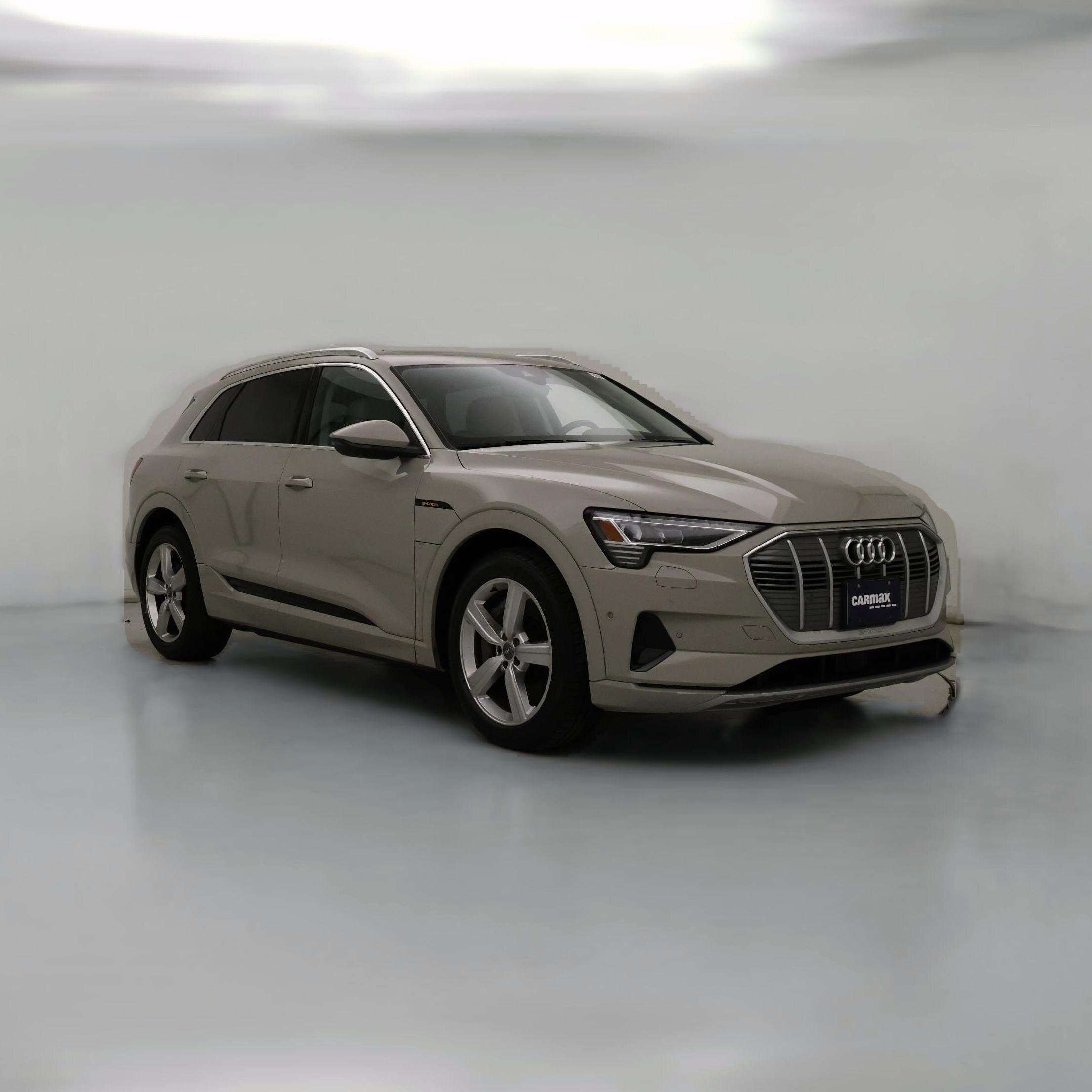 Thumbnail: 2019 Audi e-tron - 1