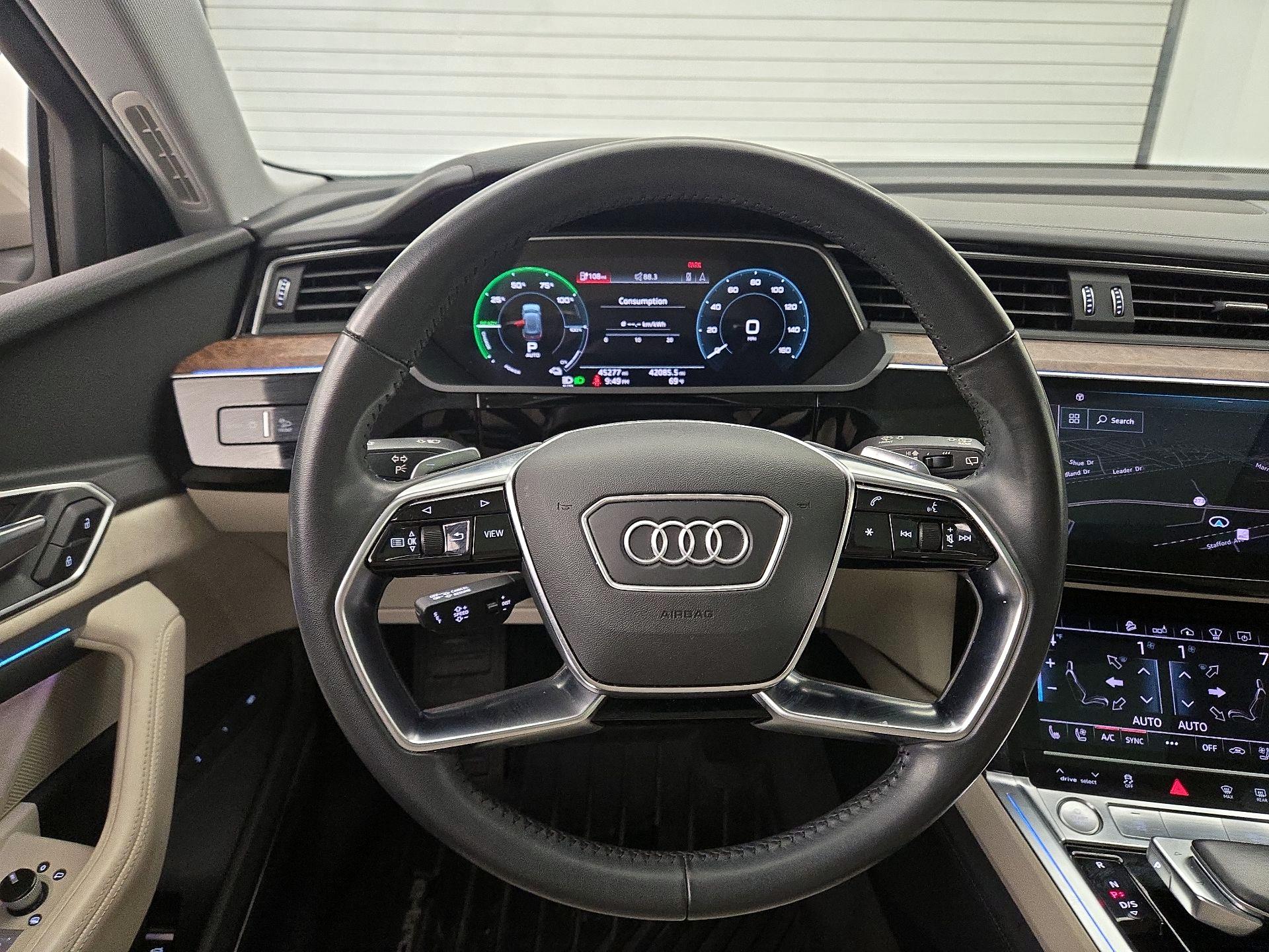 Thumbnail: 2019 Audi e-tron - 10