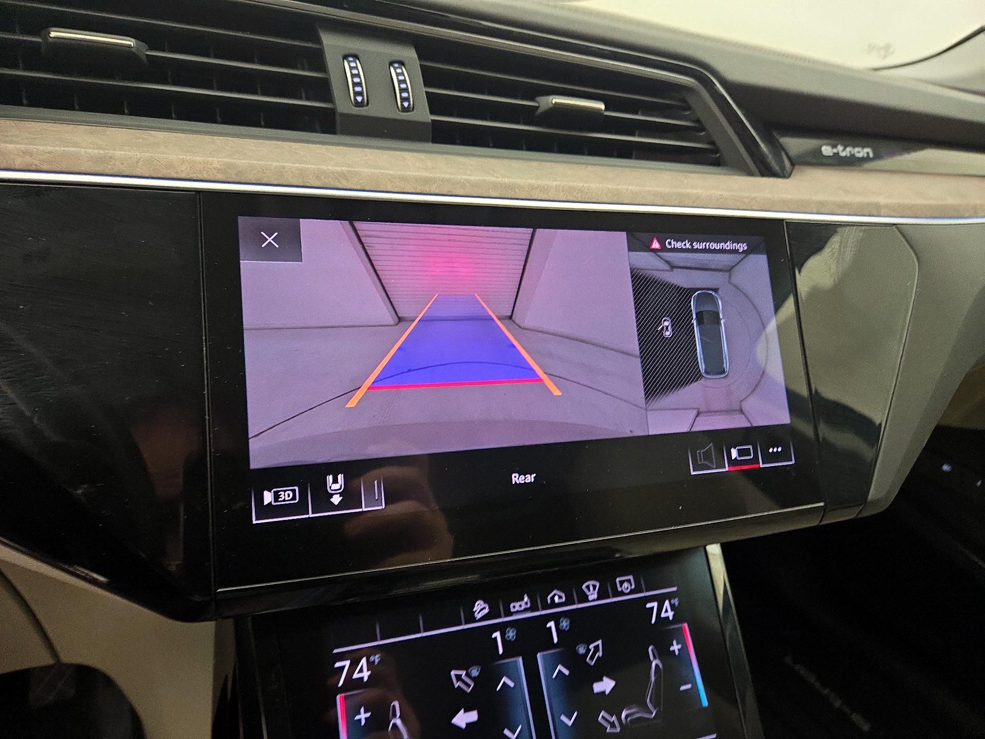 Thumbnail: 2019 Audi e-tron - 15