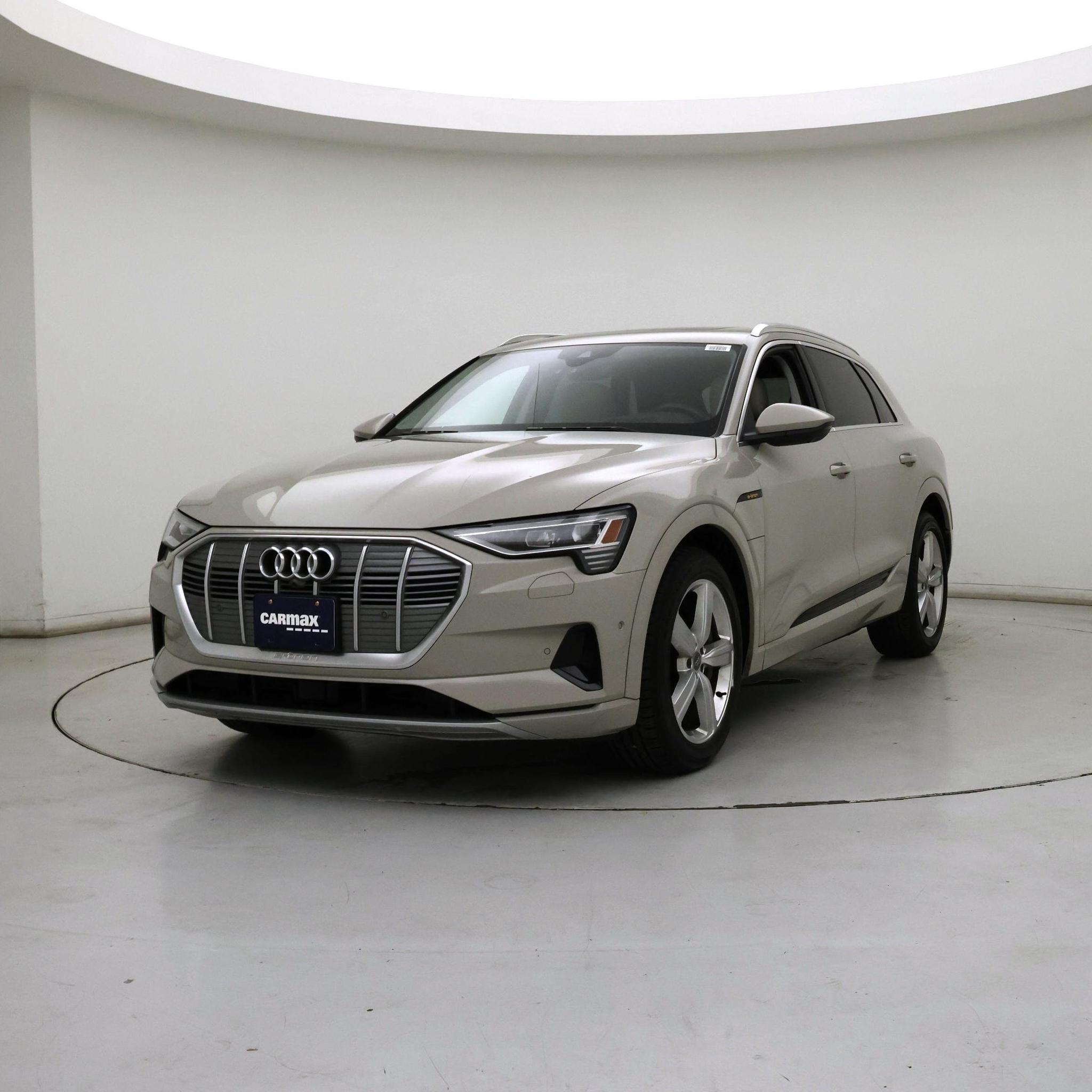Thumbnail: 2019 Audi e-tron - 4