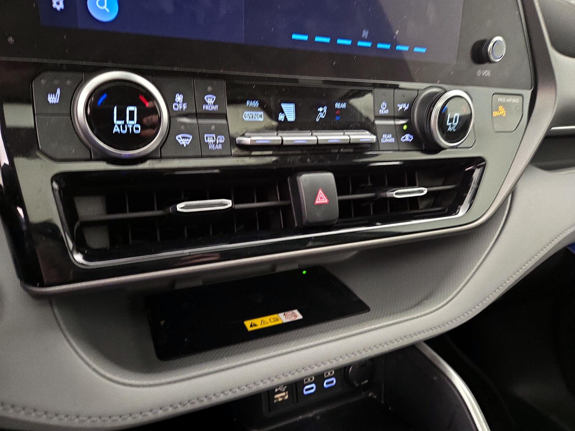 Thumbnail: 2023 Toyota Highlander - 16