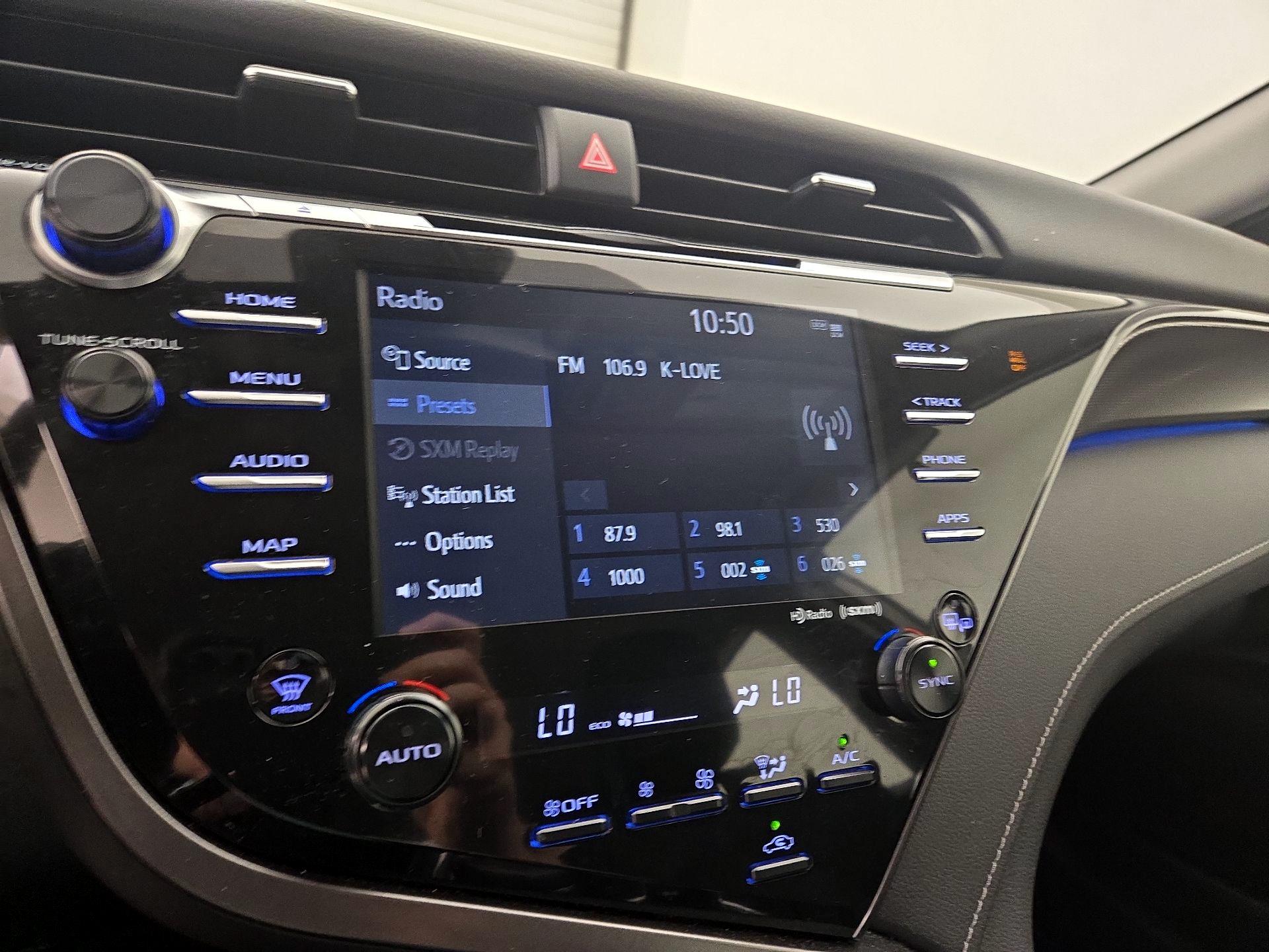Thumbnail: 2020 Toyota Camry - 15