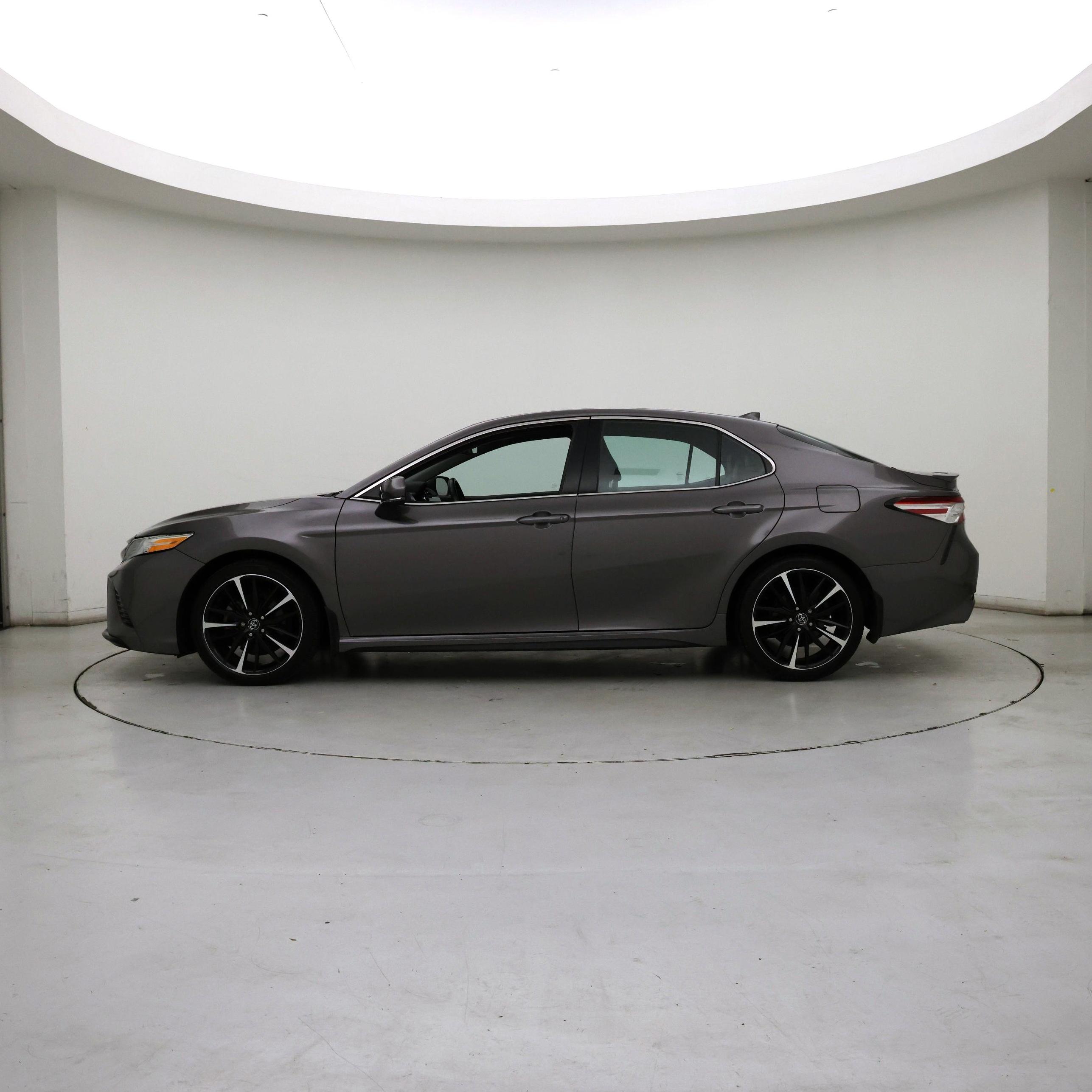 Thumbnail: 2020 Toyota Camry - 3