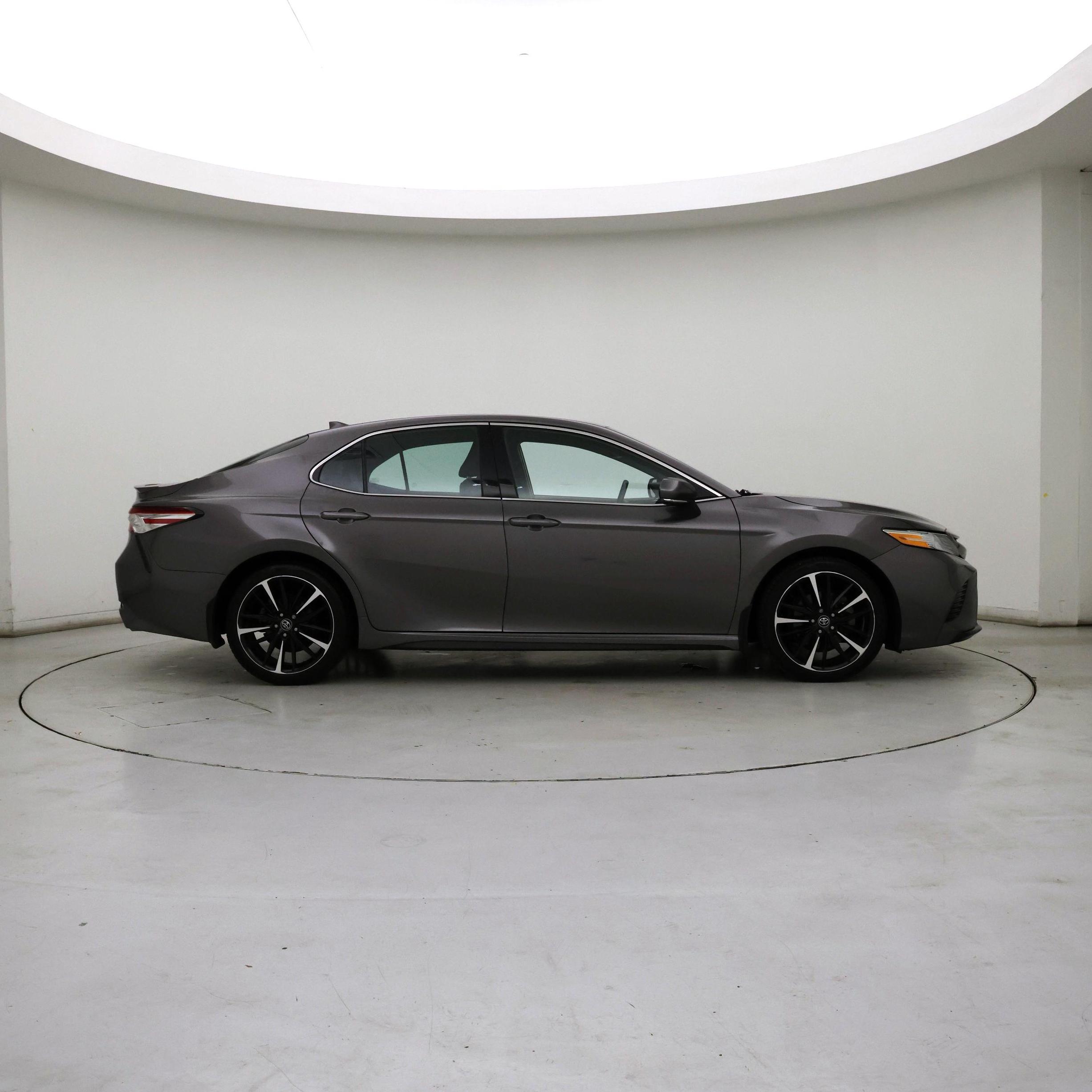 Thumbnail: 2020 Toyota Camry - 7