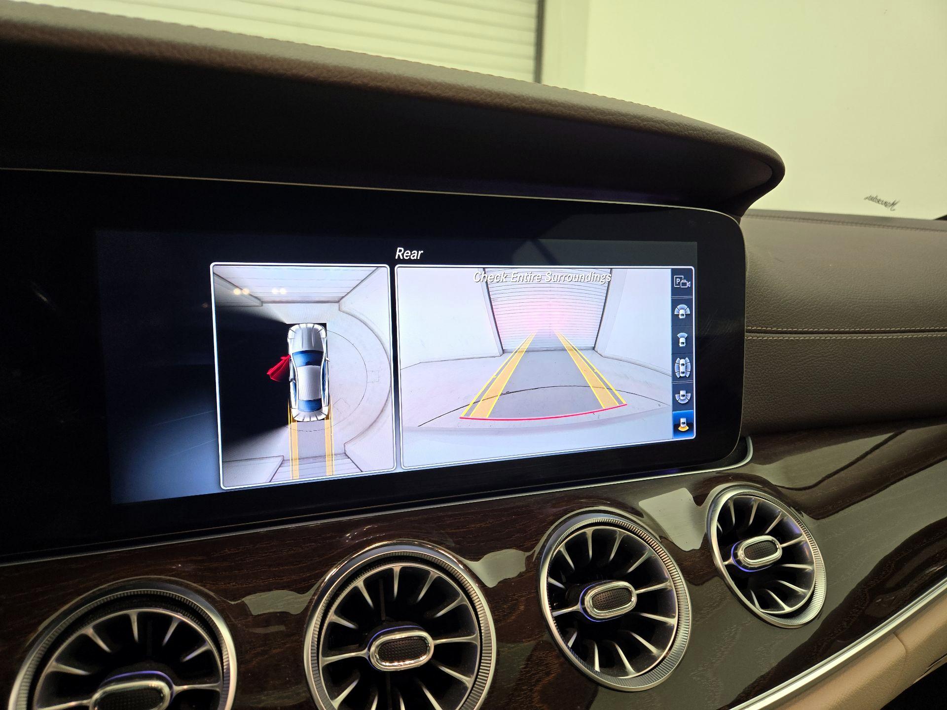 Thumbnail: 2020 Mercedes-Benz E-Class - 15