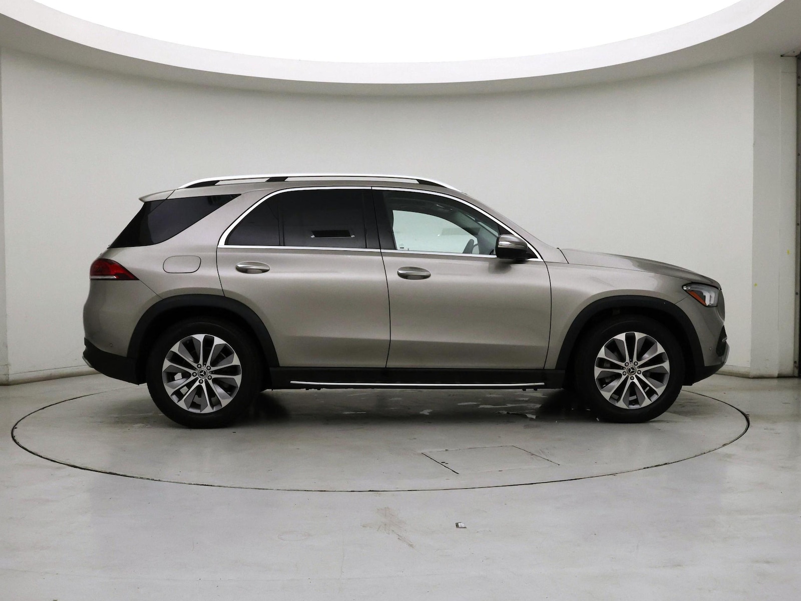 Image 8 of 2023 Mercedes-Benz GLE350