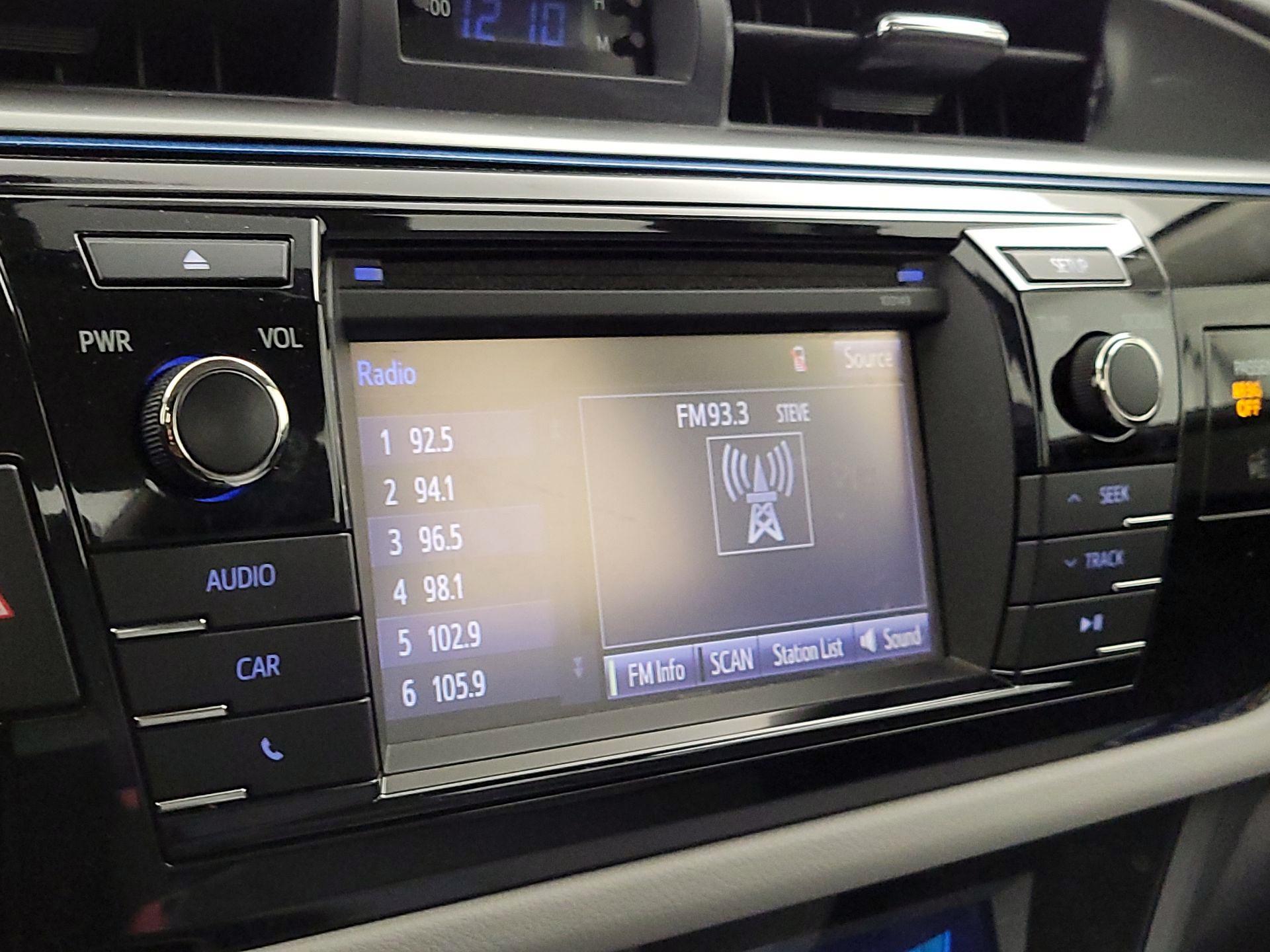 Thumbnail: 2014 Toyota Corolla - 15