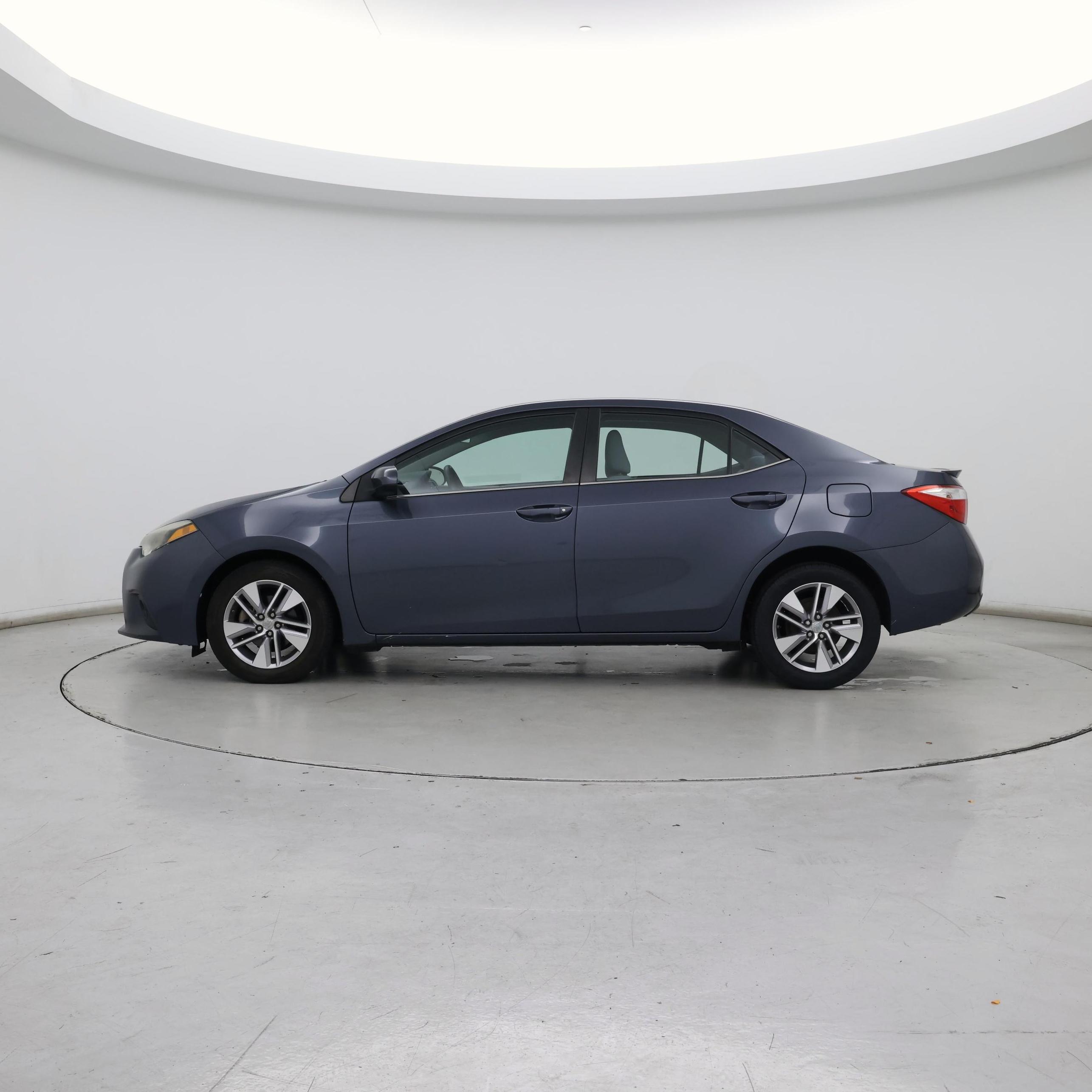 Thumbnail: 2014 Toyota Corolla - 3