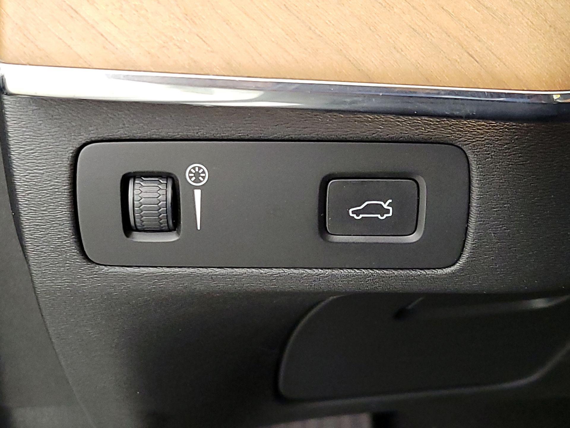 Thumbnail: 2018 Volvo XC90 - 13