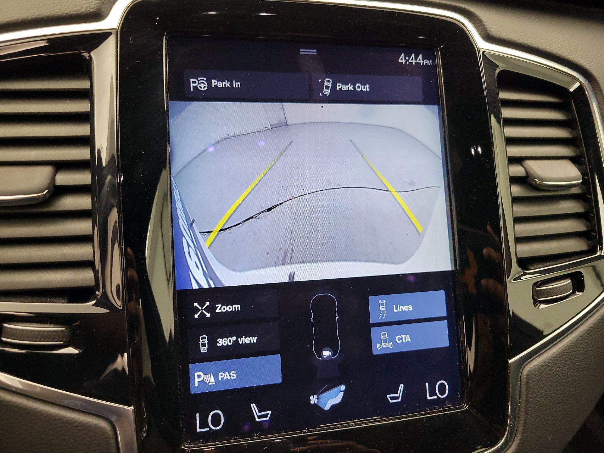 Thumbnail: 2018 Volvo XC90 - 15