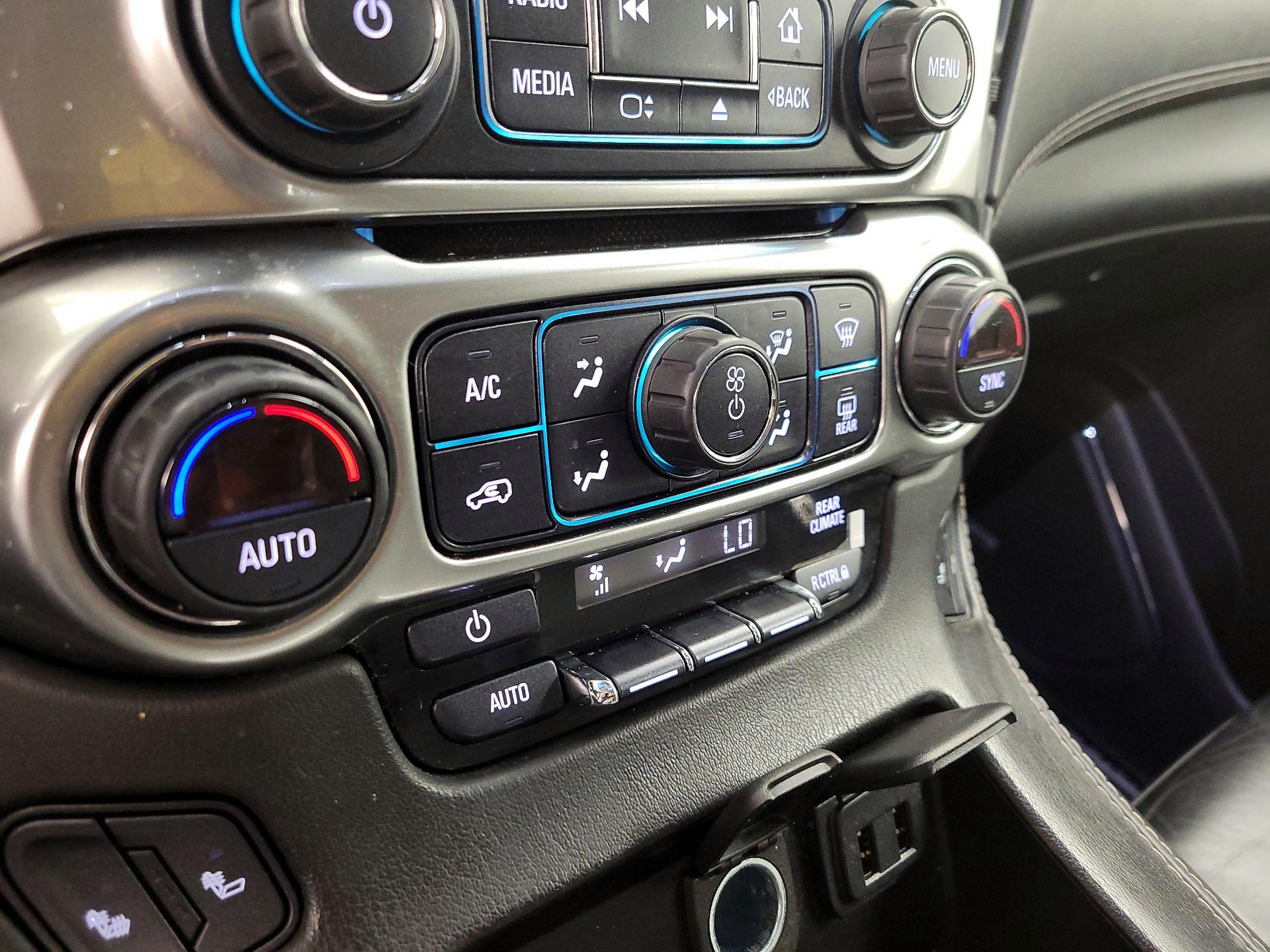 Thumbnail: 2019 Chevrolet Suburban - 16