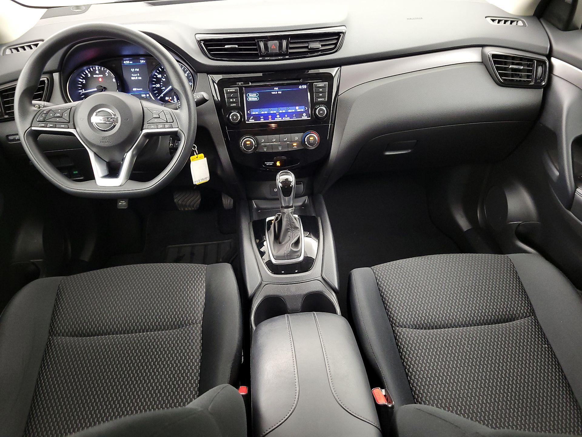 Thumbnail: 2022 Nissan Rogue Sport - 9