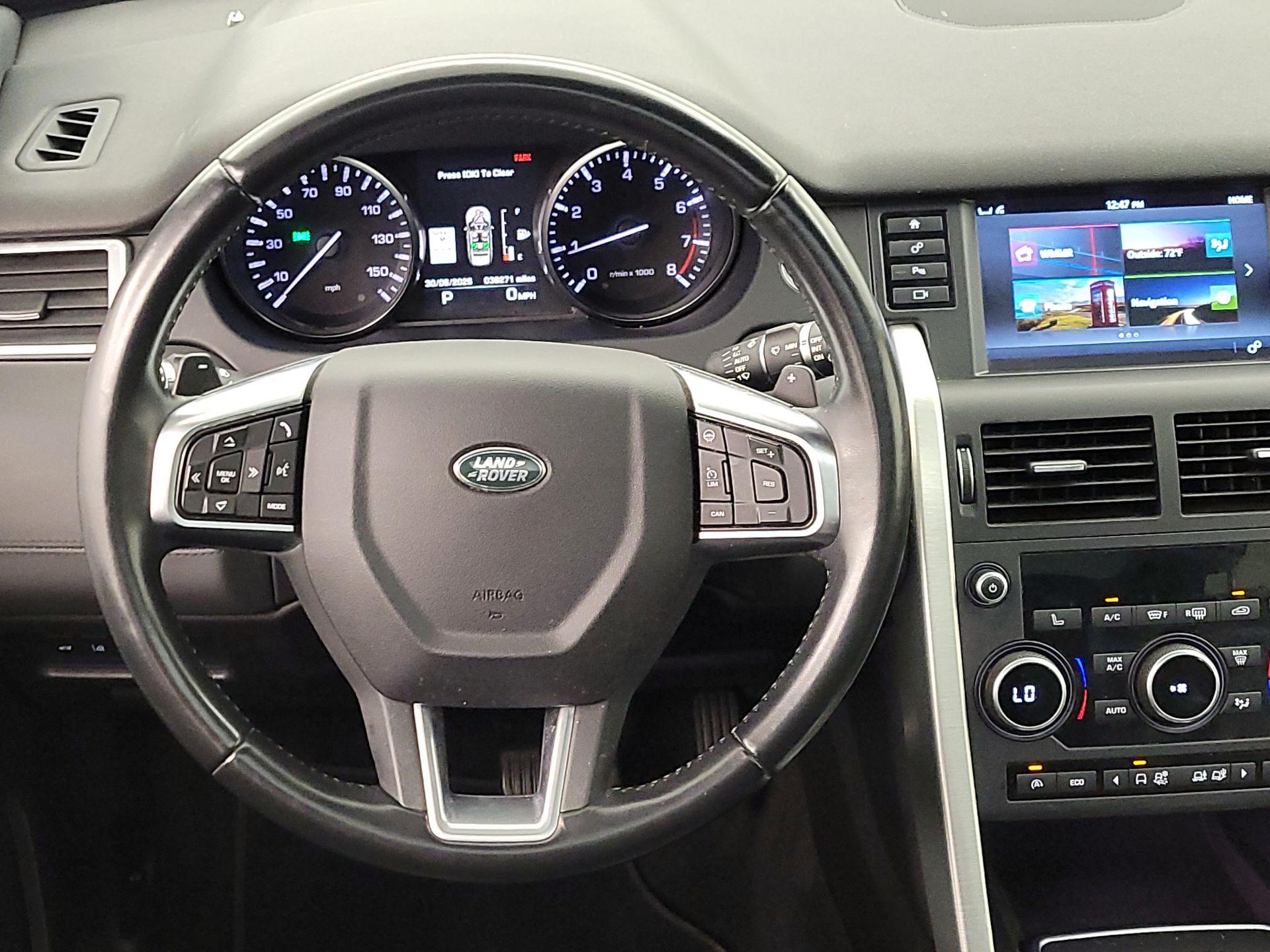 Thumbnail: 2016 Land Rover Discovery Sport - 10