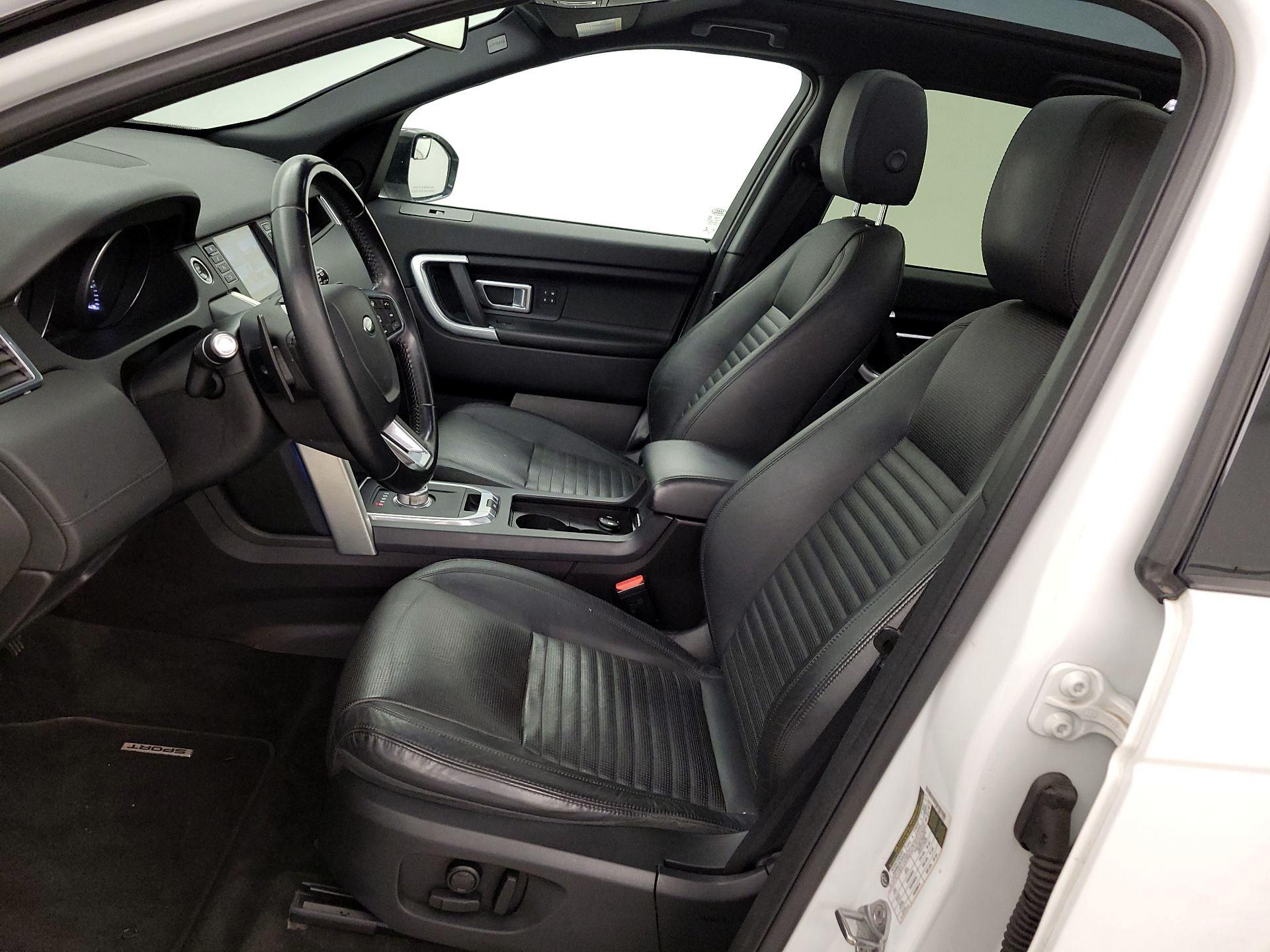 Thumbnail: 2016 Land Rover Discovery Sport - 11