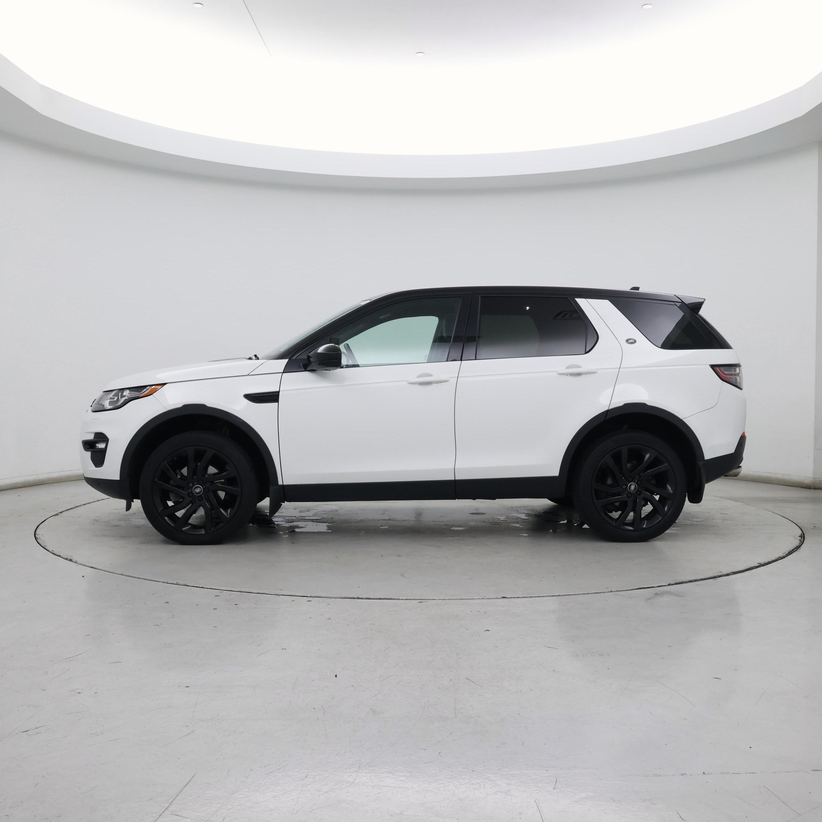 Thumbnail: 2016 Land Rover Discovery Sport - 3