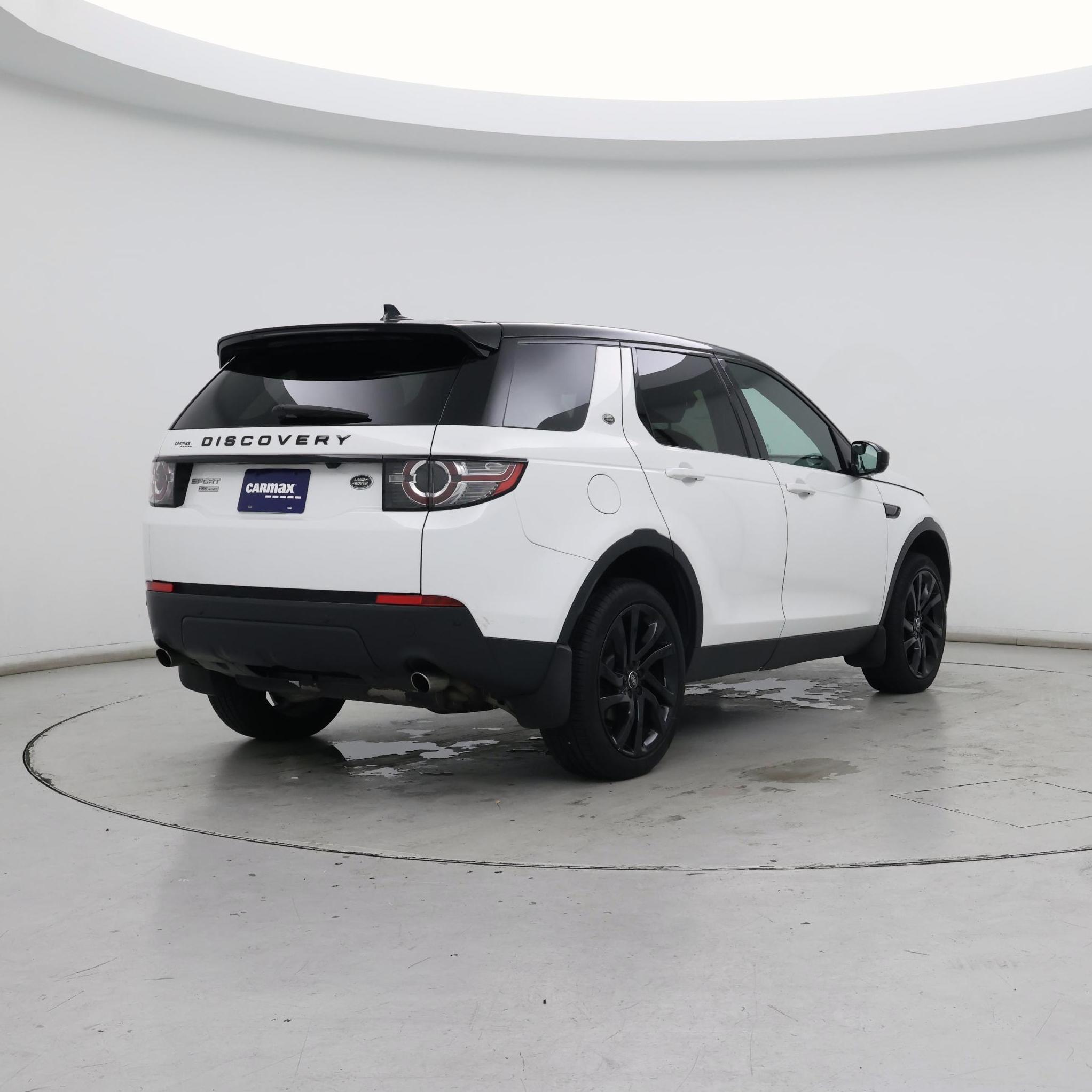 Thumbnail: 2016 Land Rover Discovery Sport - 8