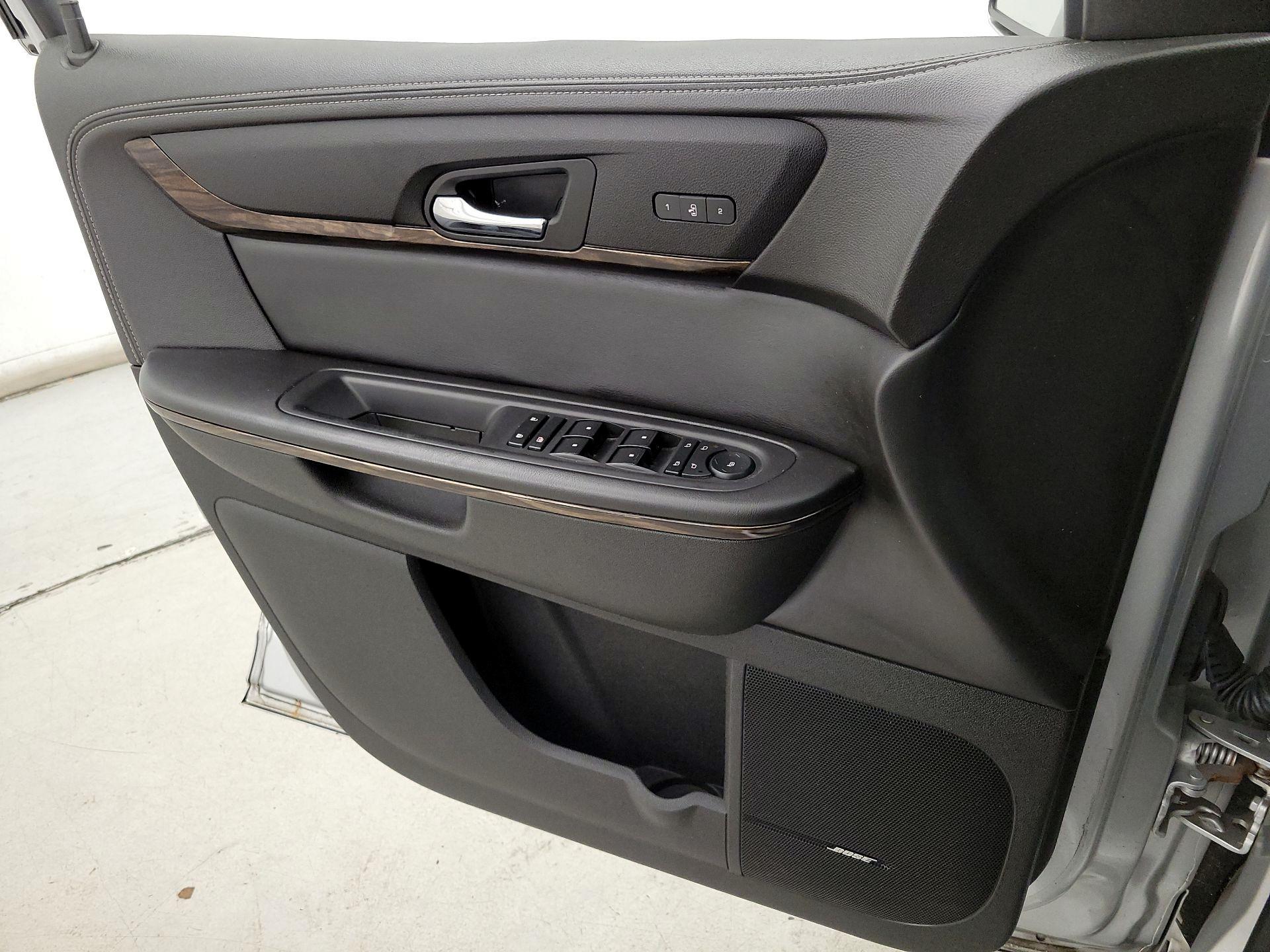 Thumbnail: 2015 GMC Acadia - 12
