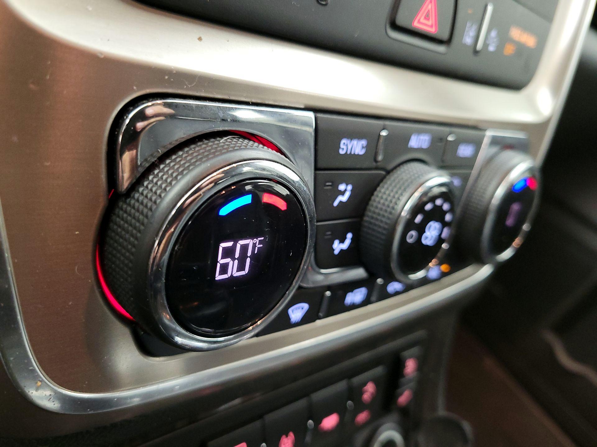 Thumbnail: 2015 GMC Acadia - 17