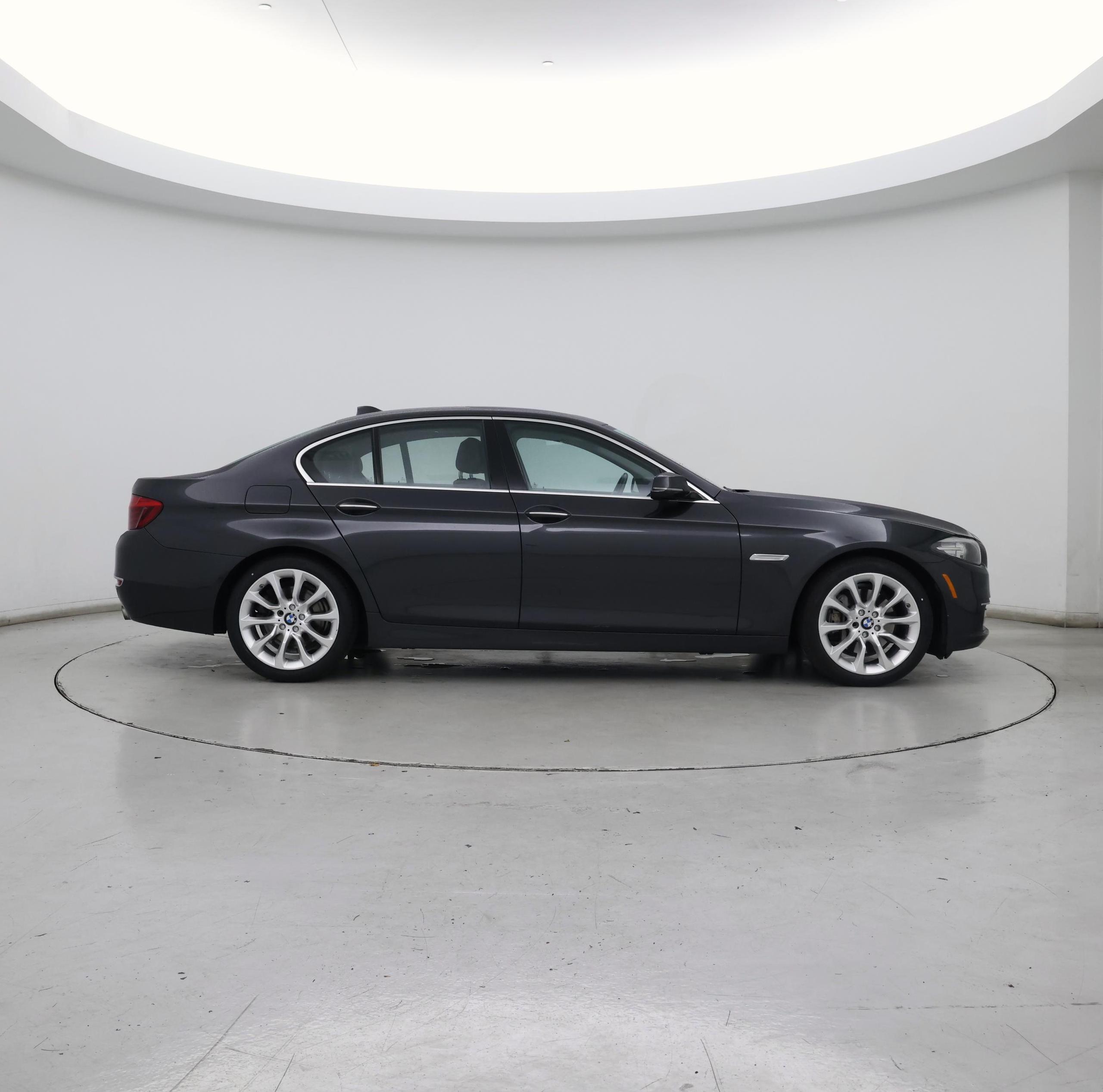 Thumbnail: 2014 BMW 5 Series - 7