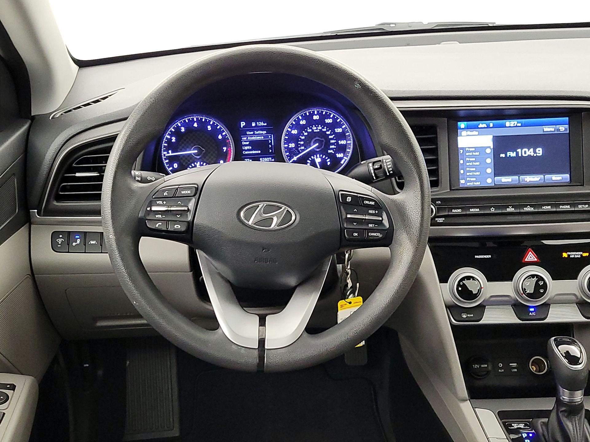 Thumbnail: 2019 Hyundai Elantra - 10