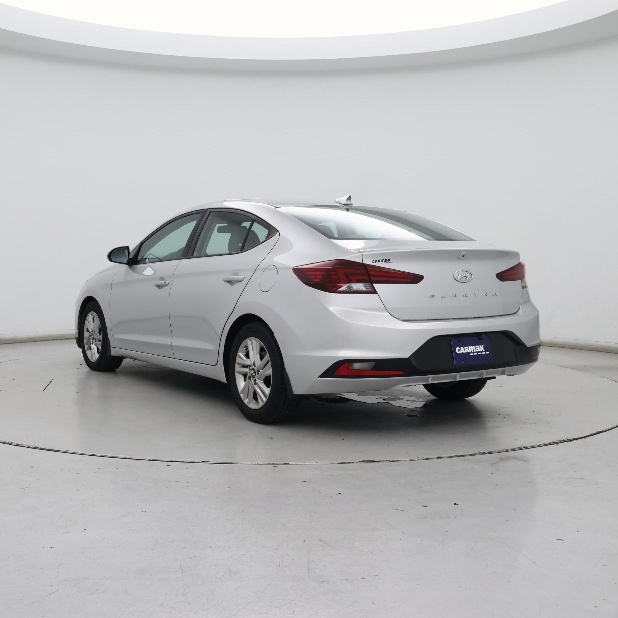 Thumbnail: 2019 Hyundai Elantra - 2