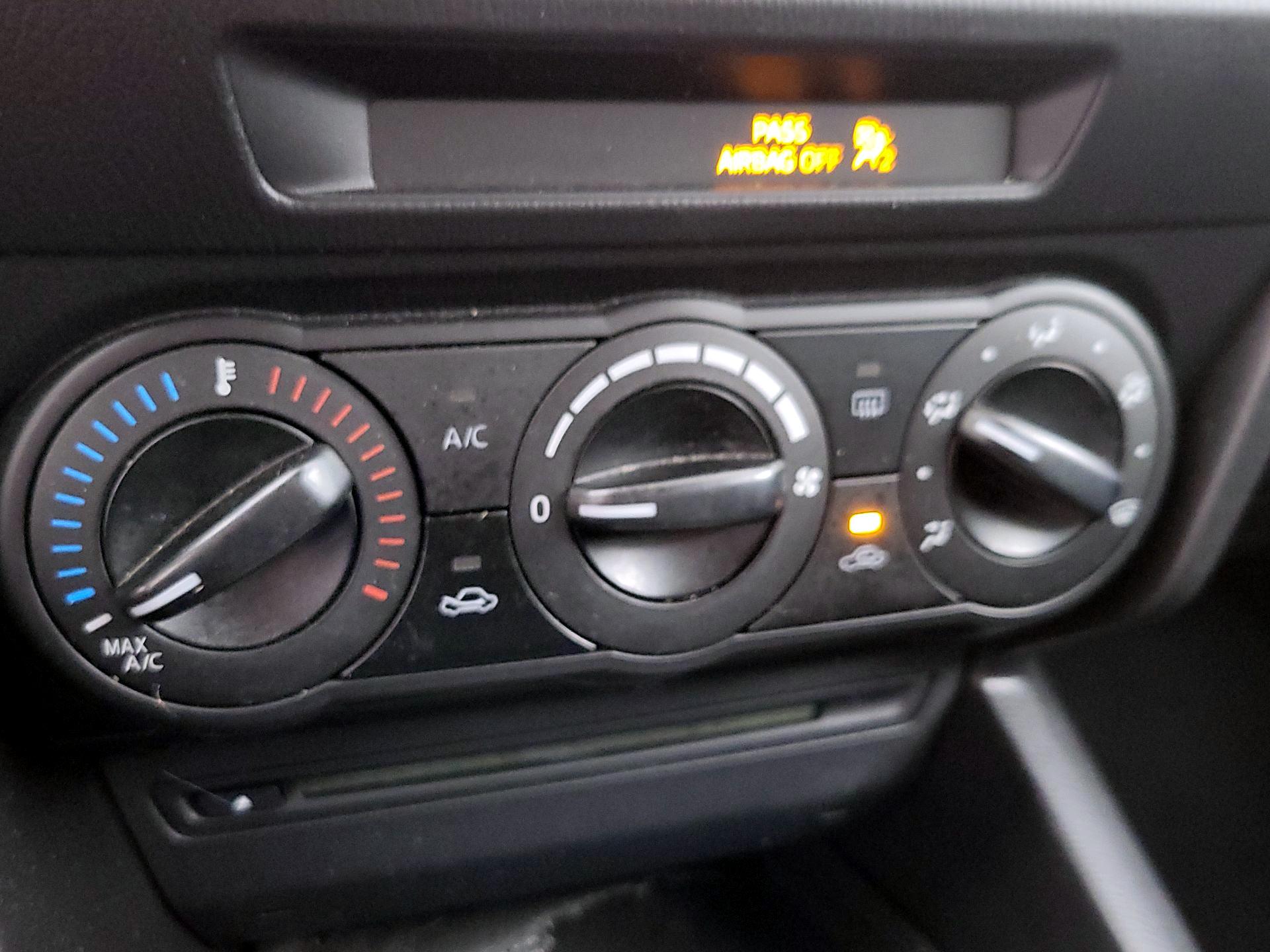 Thumbnail: 2014 Mazda Mazda3 - 15
