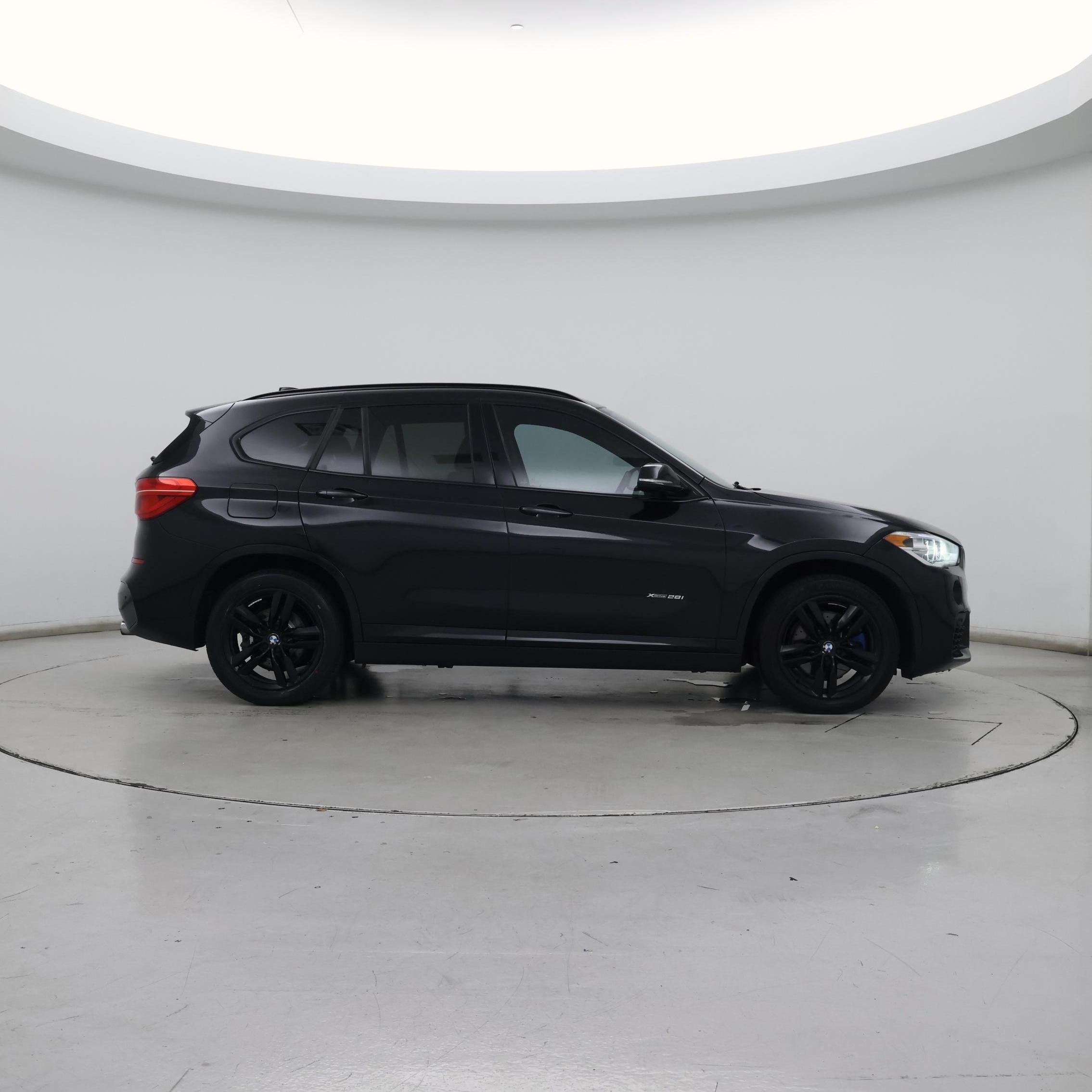 Thumbnail: 2017 BMW X1 - 7