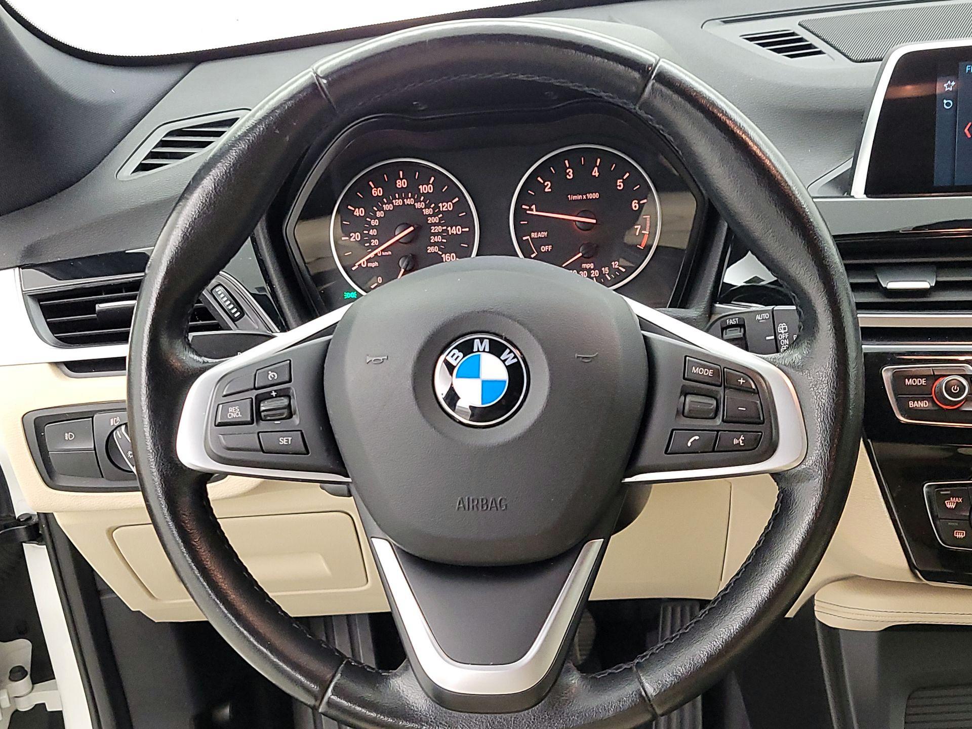 Thumbnail: 2018 BMW X1 - 10