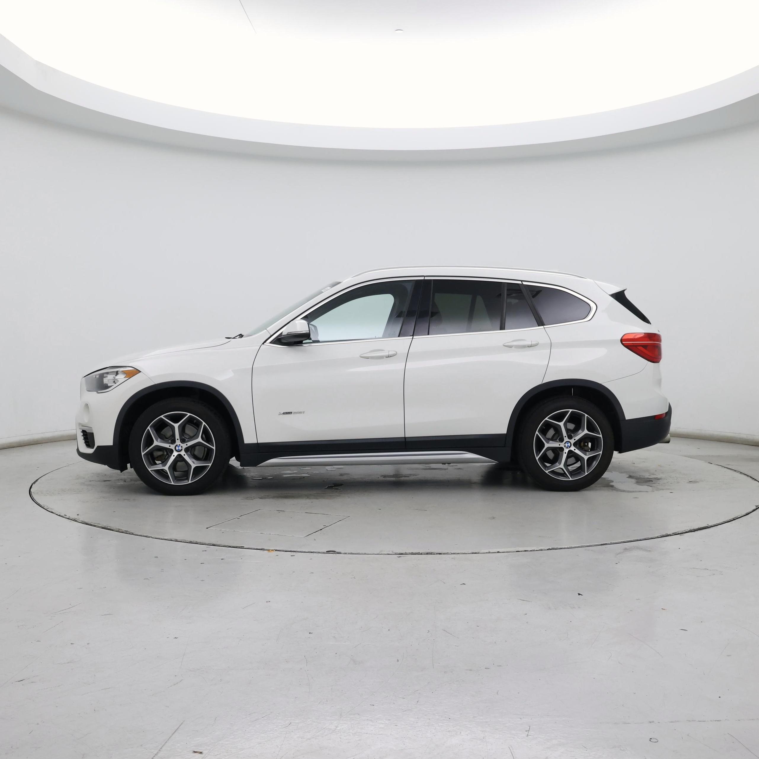 Thumbnail: 2018 BMW X1 - 3