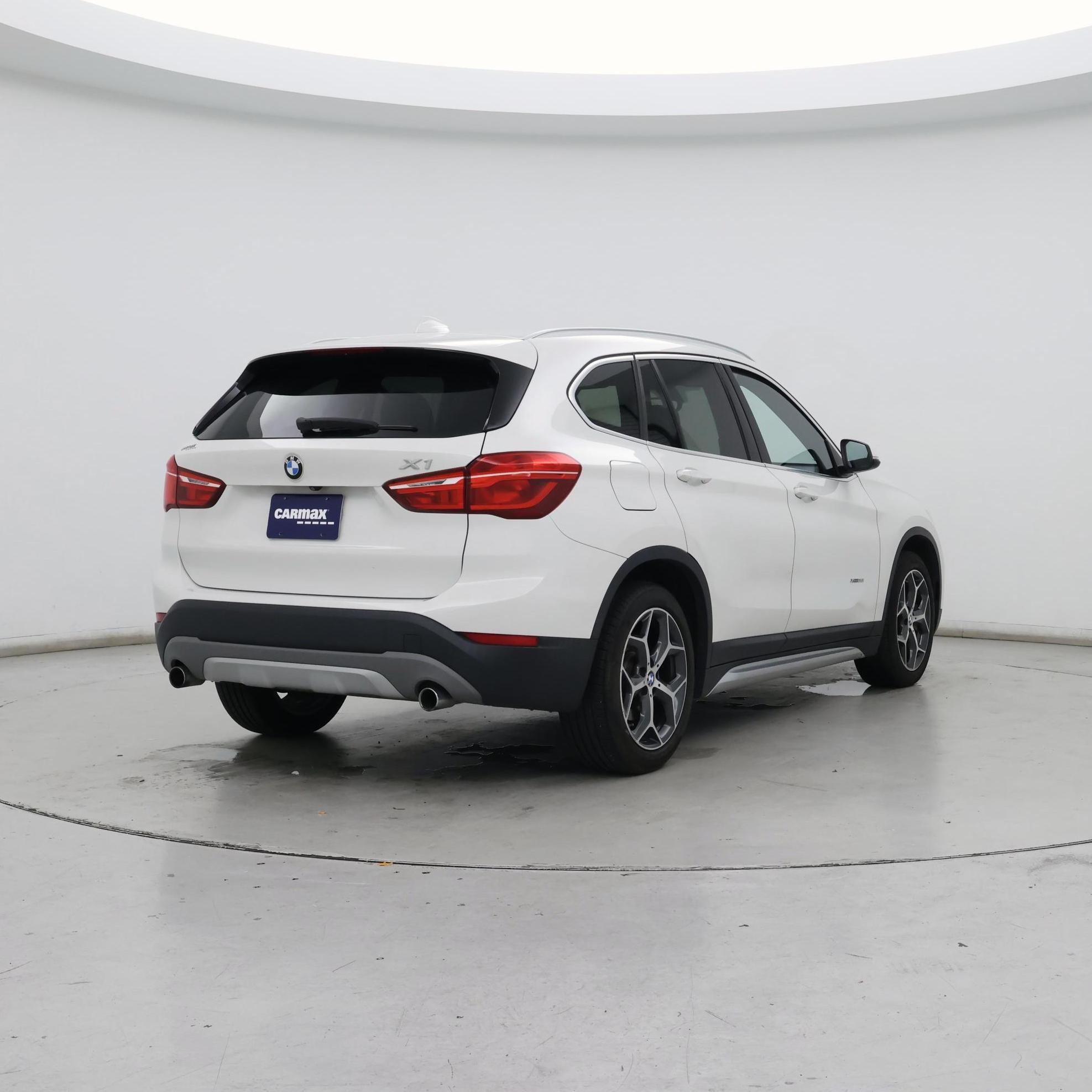 Thumbnail: 2018 BMW X1 - 8