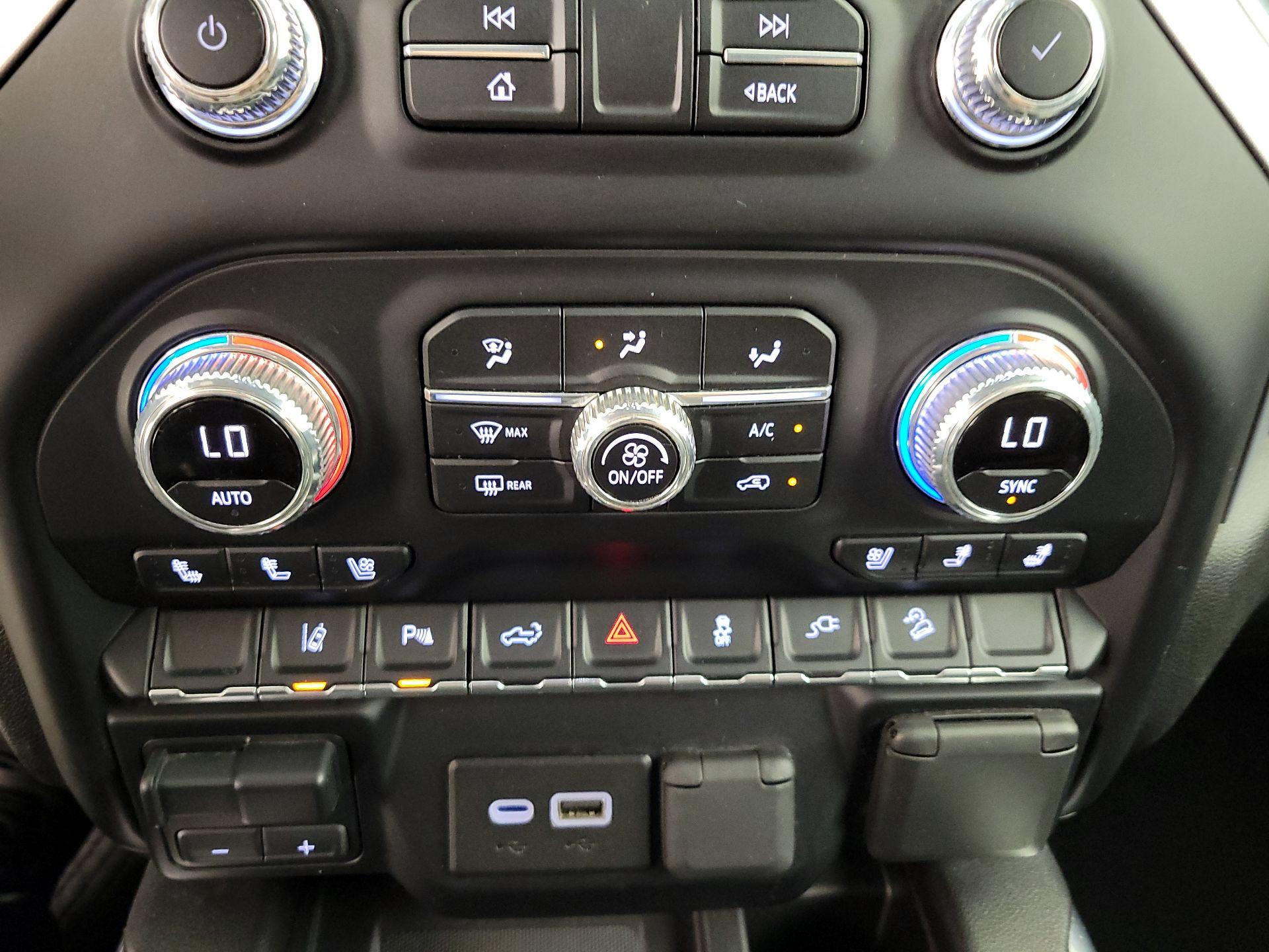 Thumbnail: 2020 GMC Sierra 2500 - 16