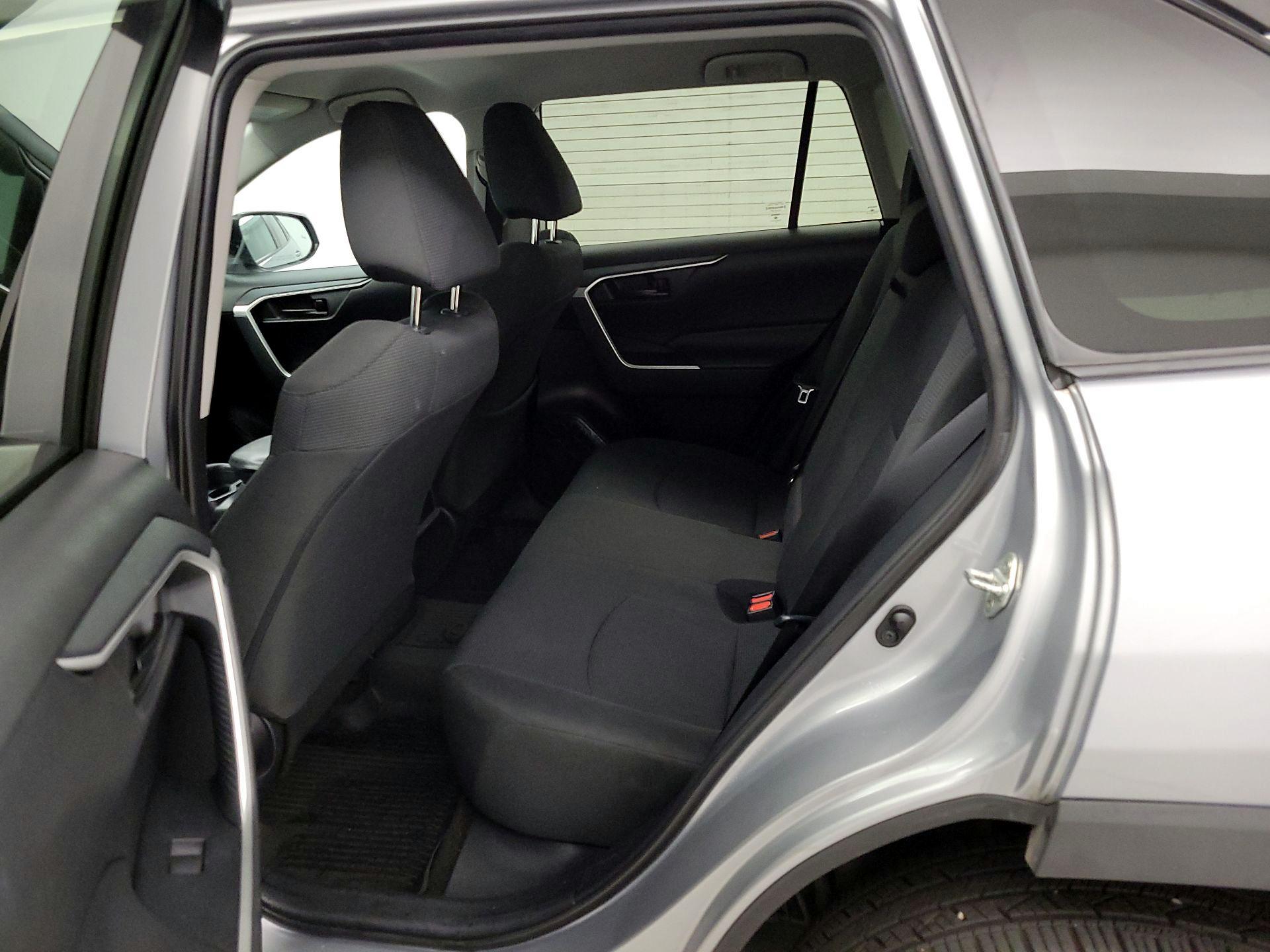 Thumbnail: 2020 Toyota RAV4 - 19