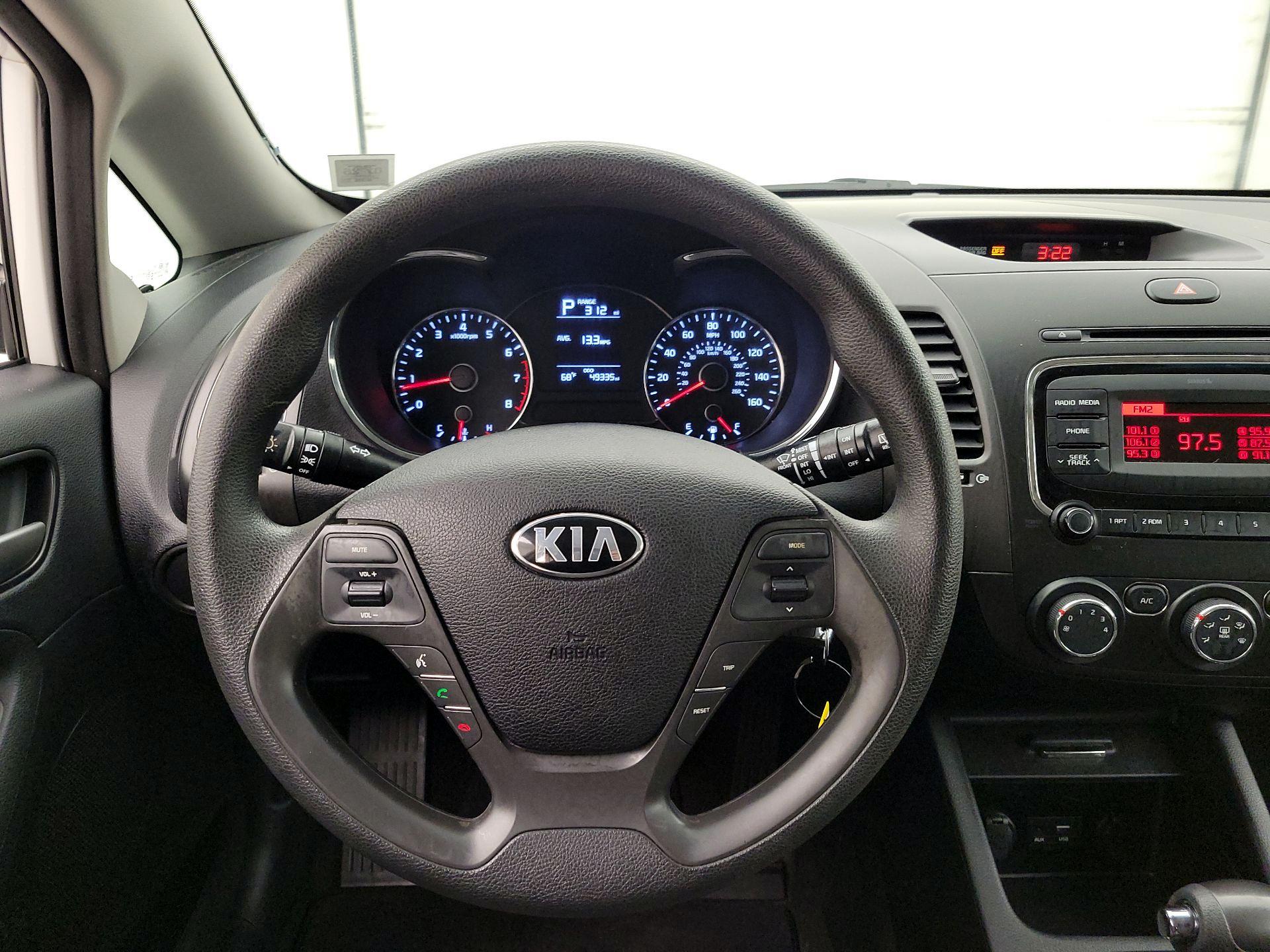 Thumbnail: 2017 Kia Forte - 10