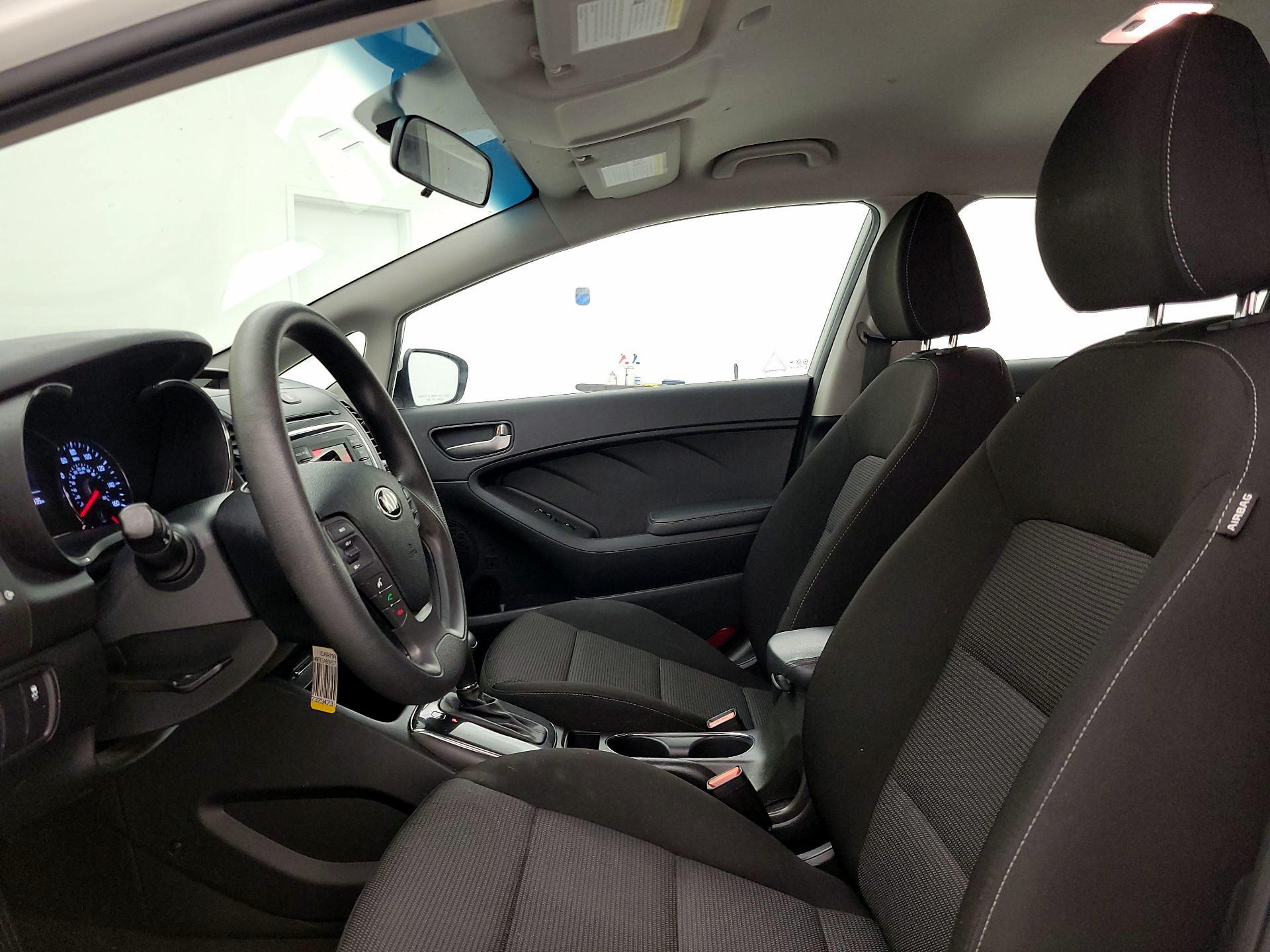 Thumbnail: 2017 Kia Forte - 11
