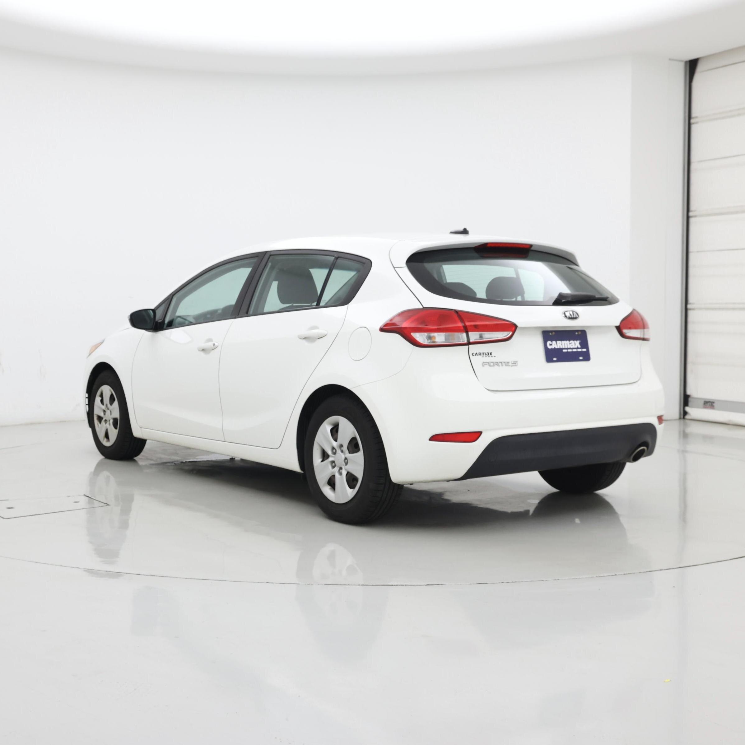 Thumbnail: 2017 Kia Forte - 2