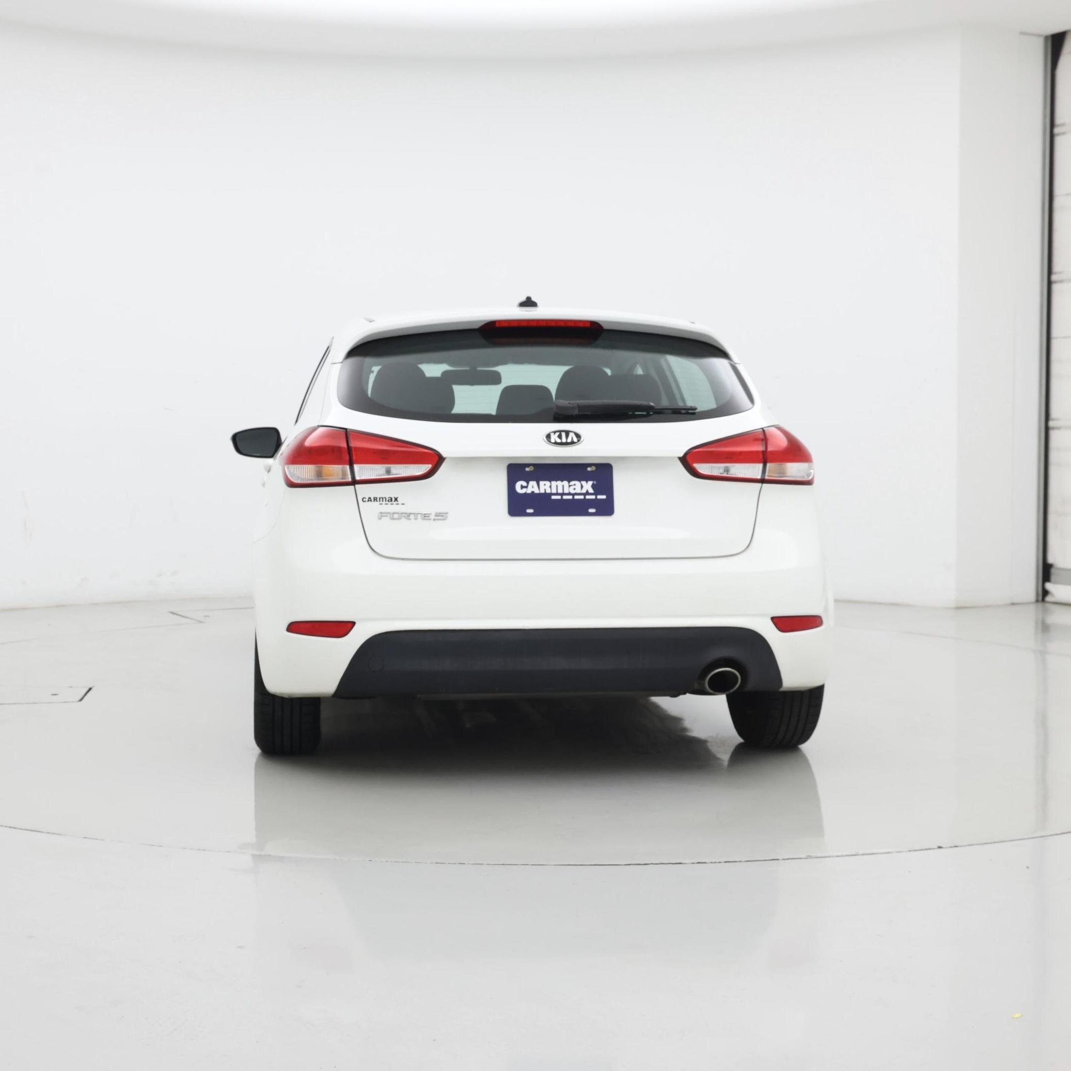 Thumbnail: 2017 Kia Forte - 6