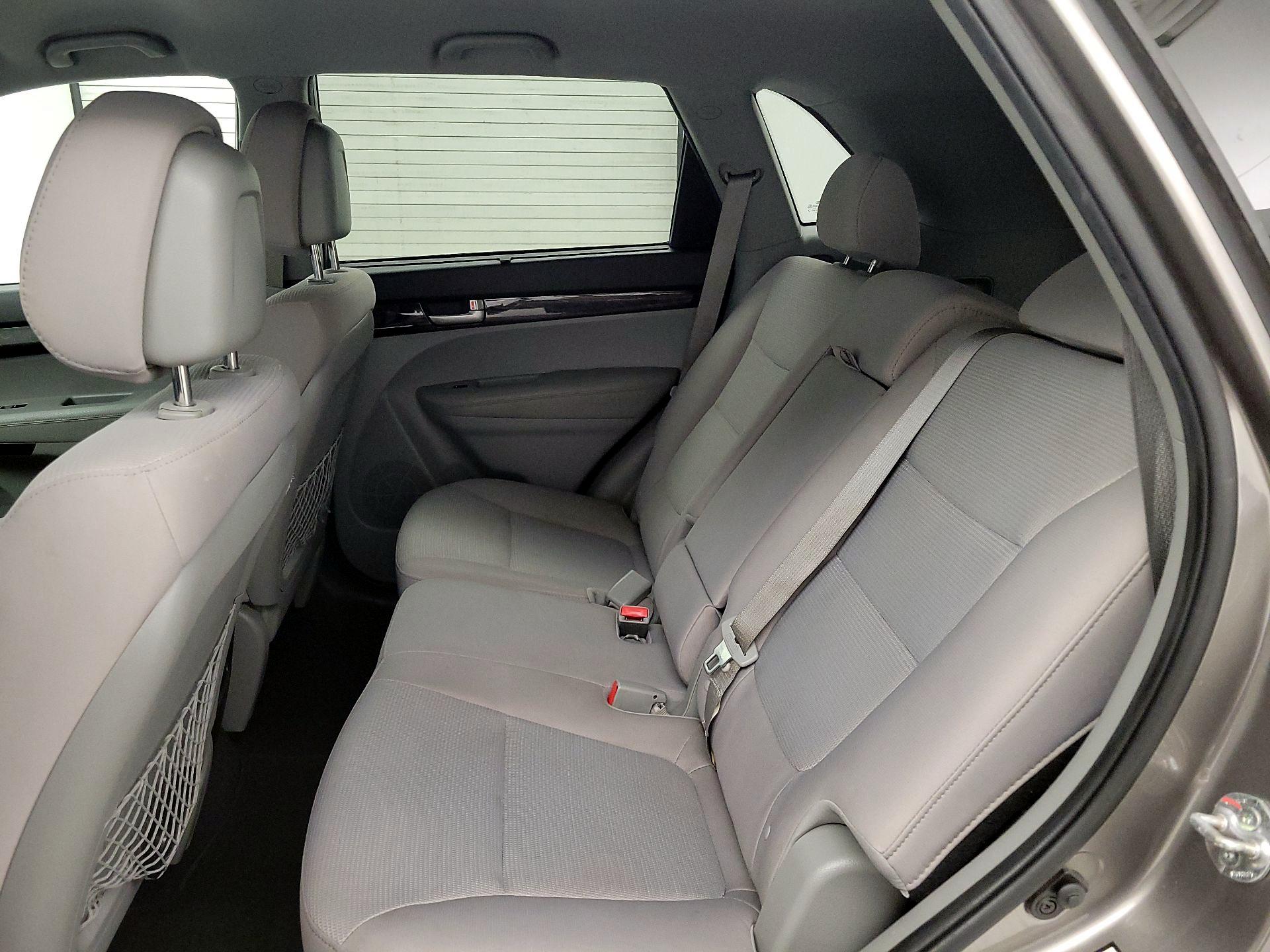 Thumbnail: 2014 Kia Sorento - 19