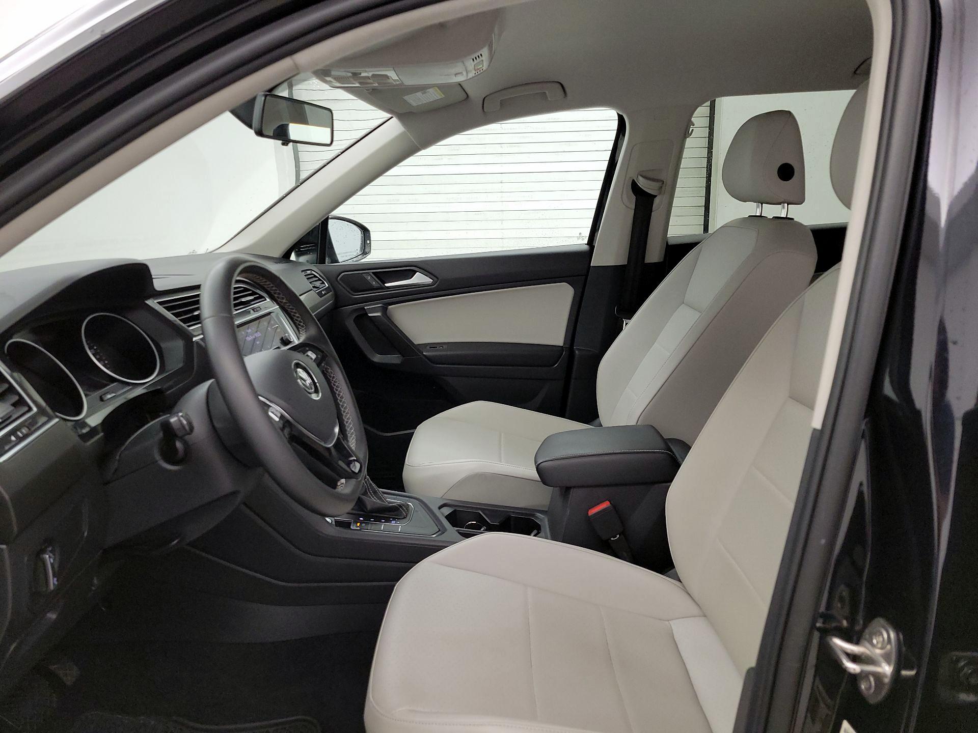 Thumbnail: 2021 Volkswagen Tiguan - 11