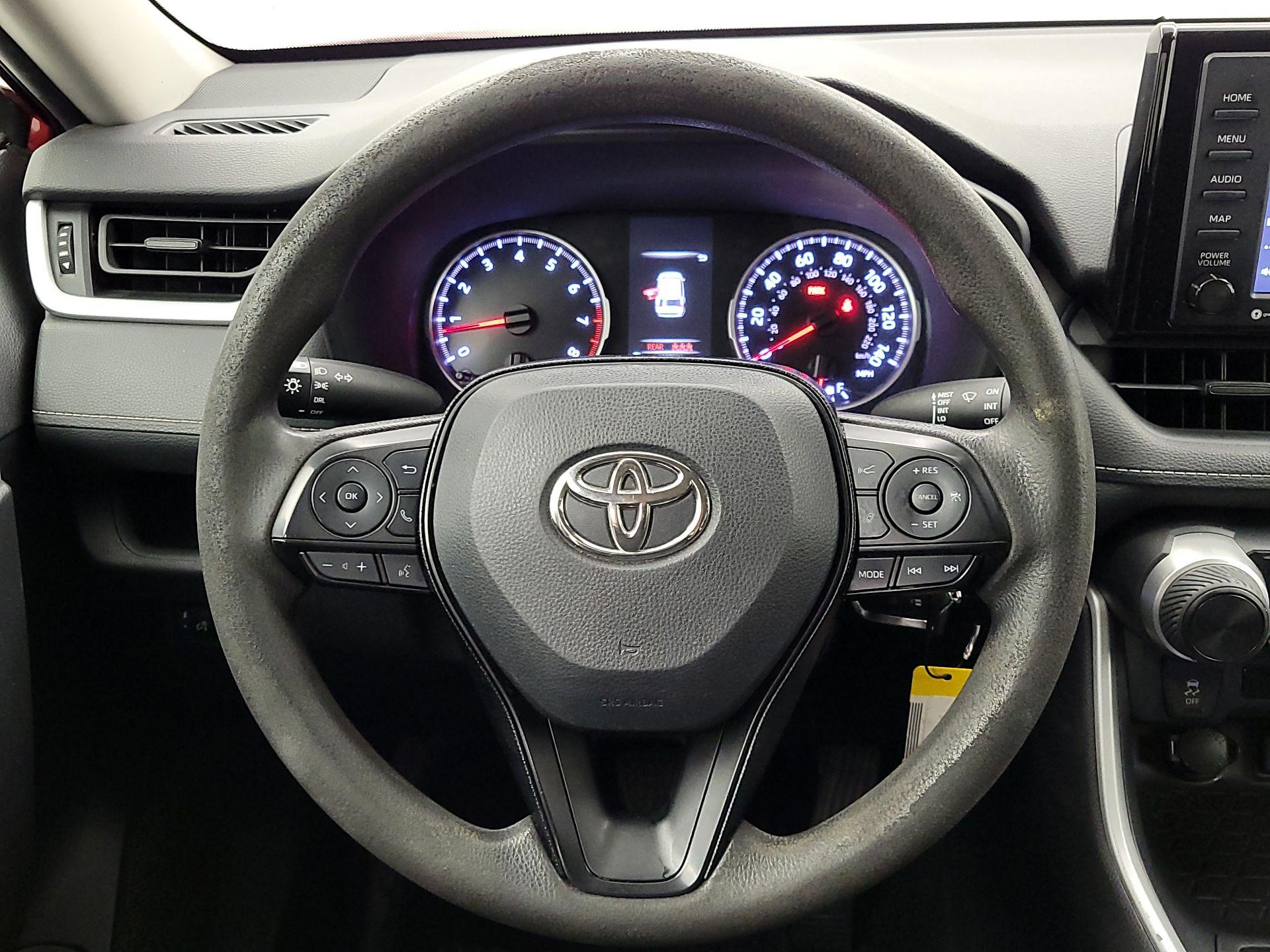 Thumbnail: 2021 Toyota RAV4 - 10