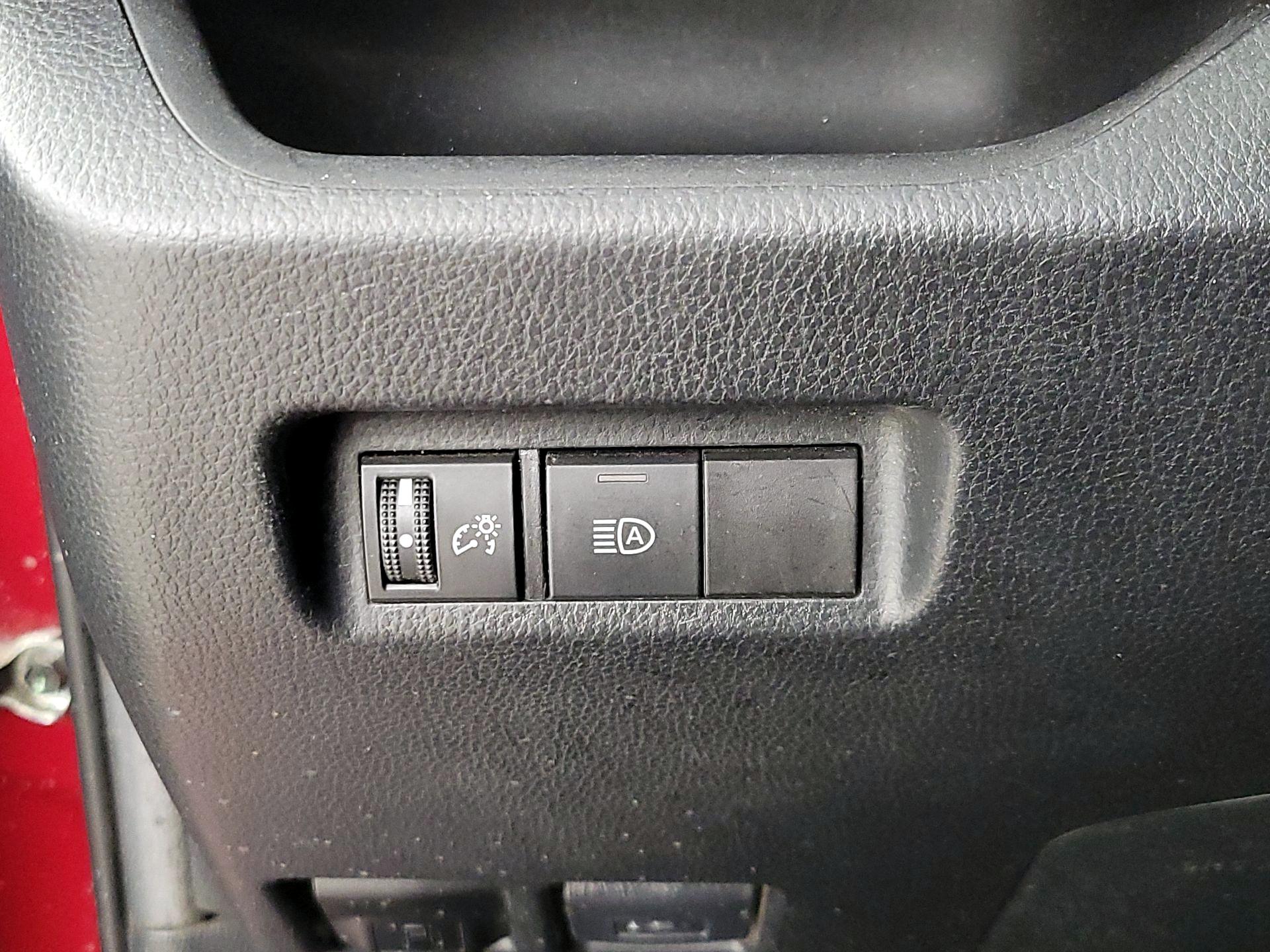 Thumbnail: 2021 Toyota RAV4 - 13
