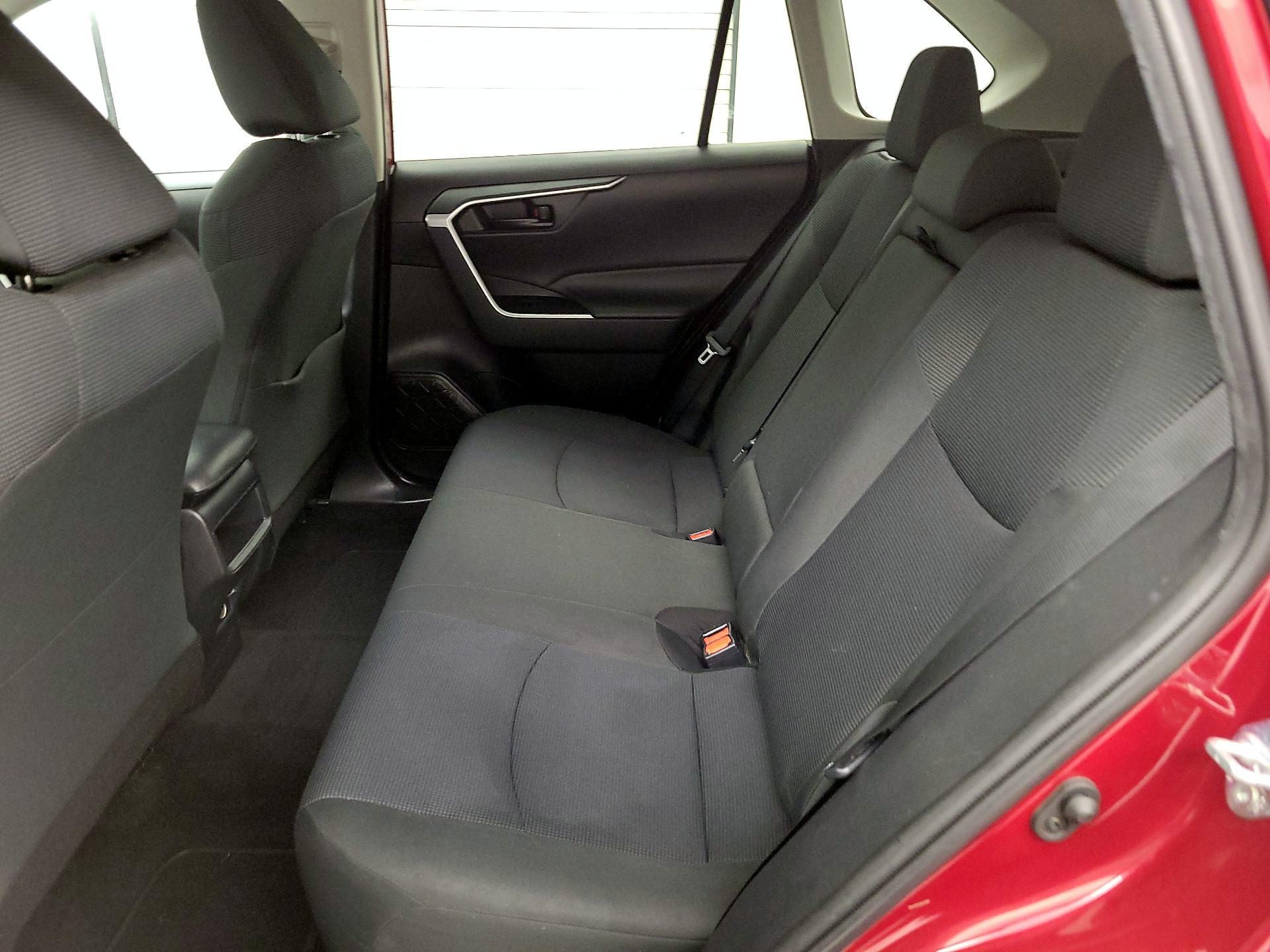 Thumbnail: 2021 Toyota RAV4 - 19