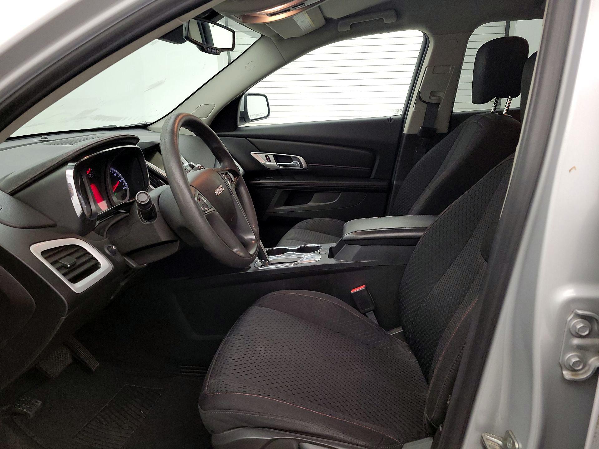 Thumbnail: 2015 GMC Terrain - 11